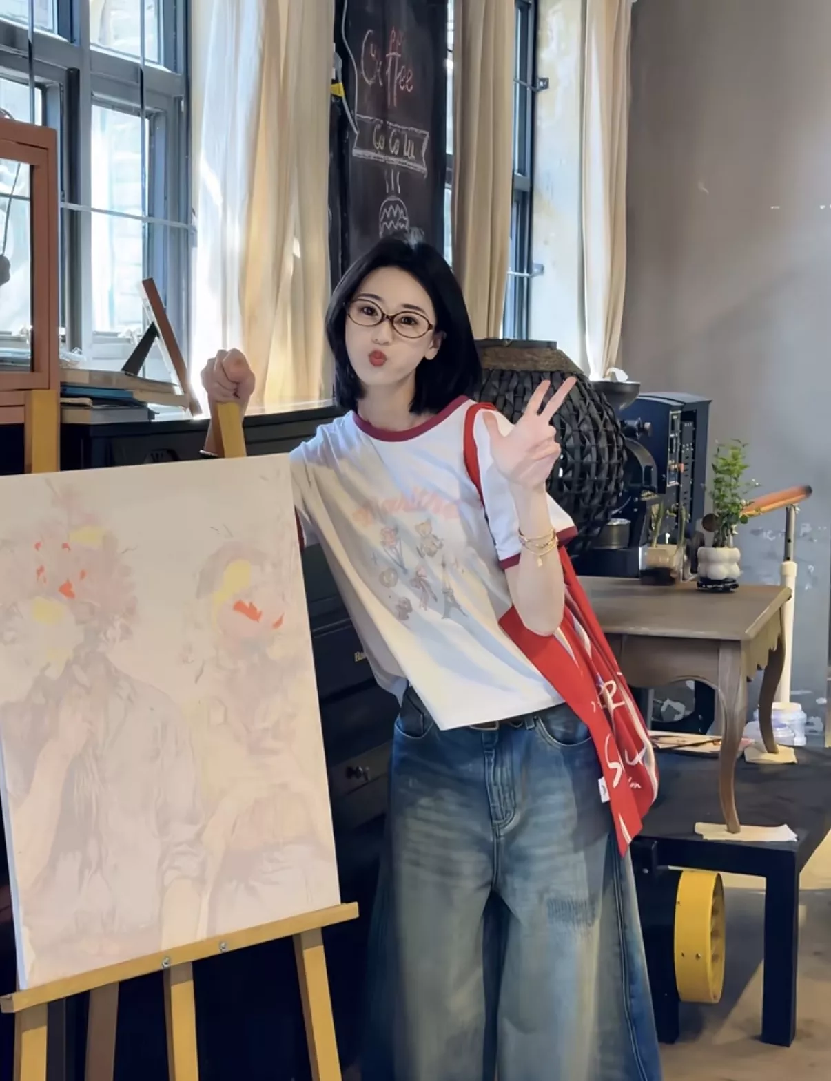 마리떼프랑소와저버 배색 넥 프린트 크롭 티셔츠 상세 이미지 10