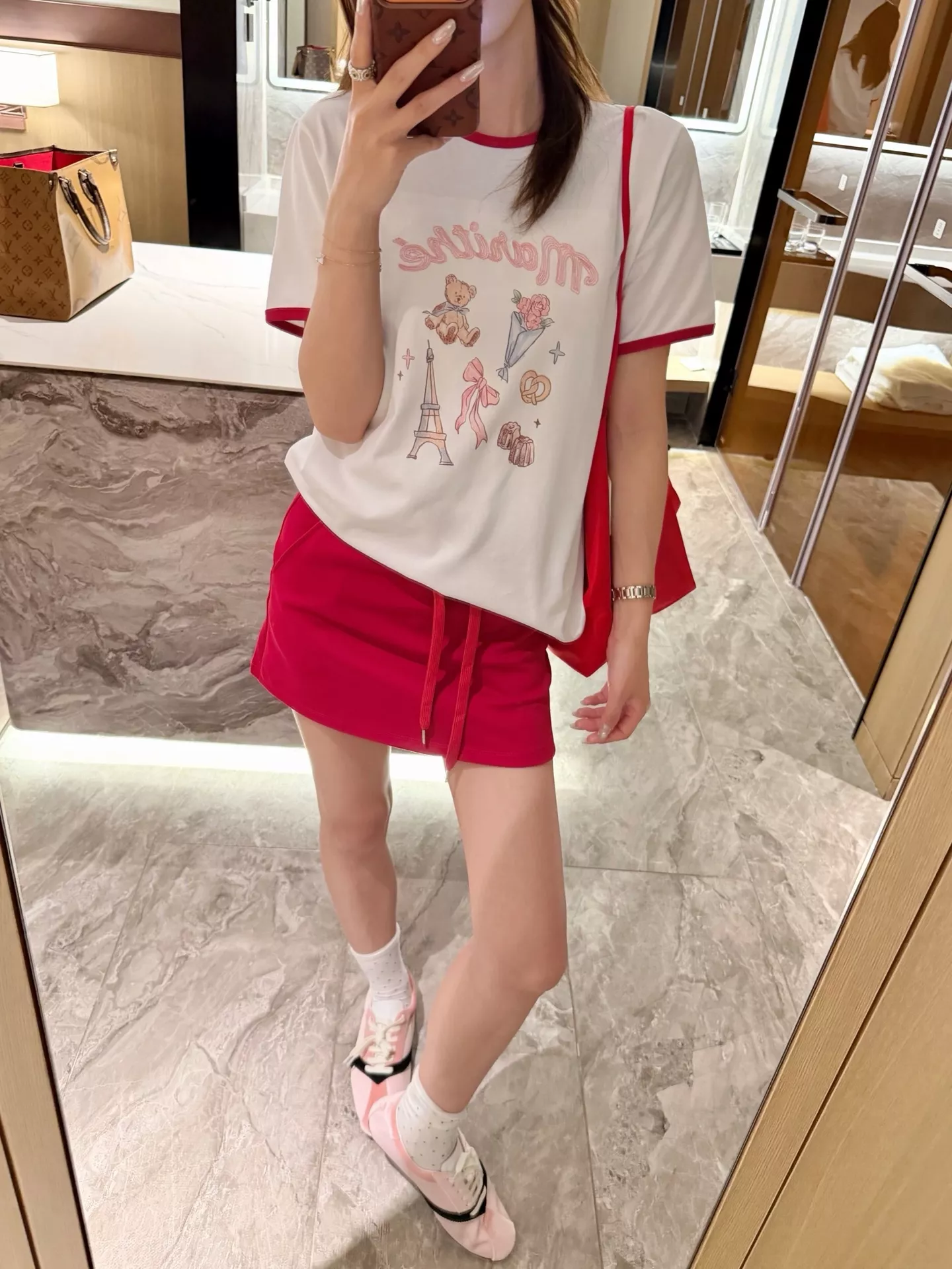 마리떼프랑소와저버 배색 넥 프린트 크롭 티셔츠 상세 이미지 64
