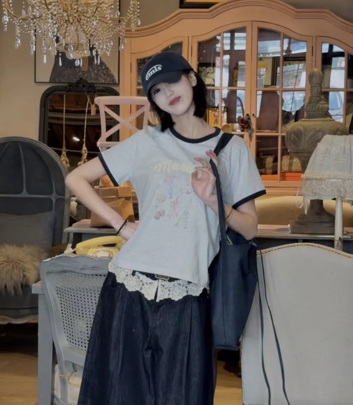 마리떼프랑소와저버 배색 넥 프린트 크롭 티셔츠 상세 이미지 12