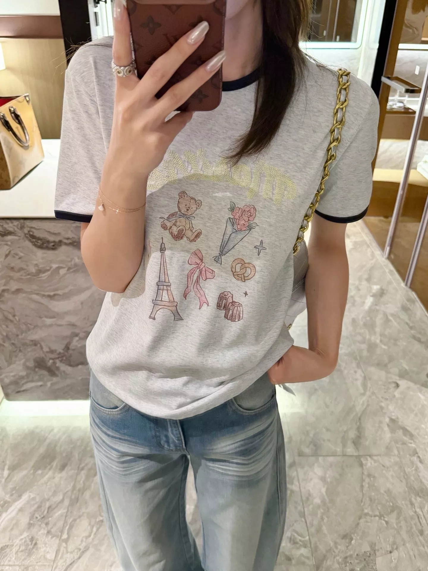 마리떼프랑소와저버 배색 넥 프린트 크롭 티셔츠 상세 이미지 56