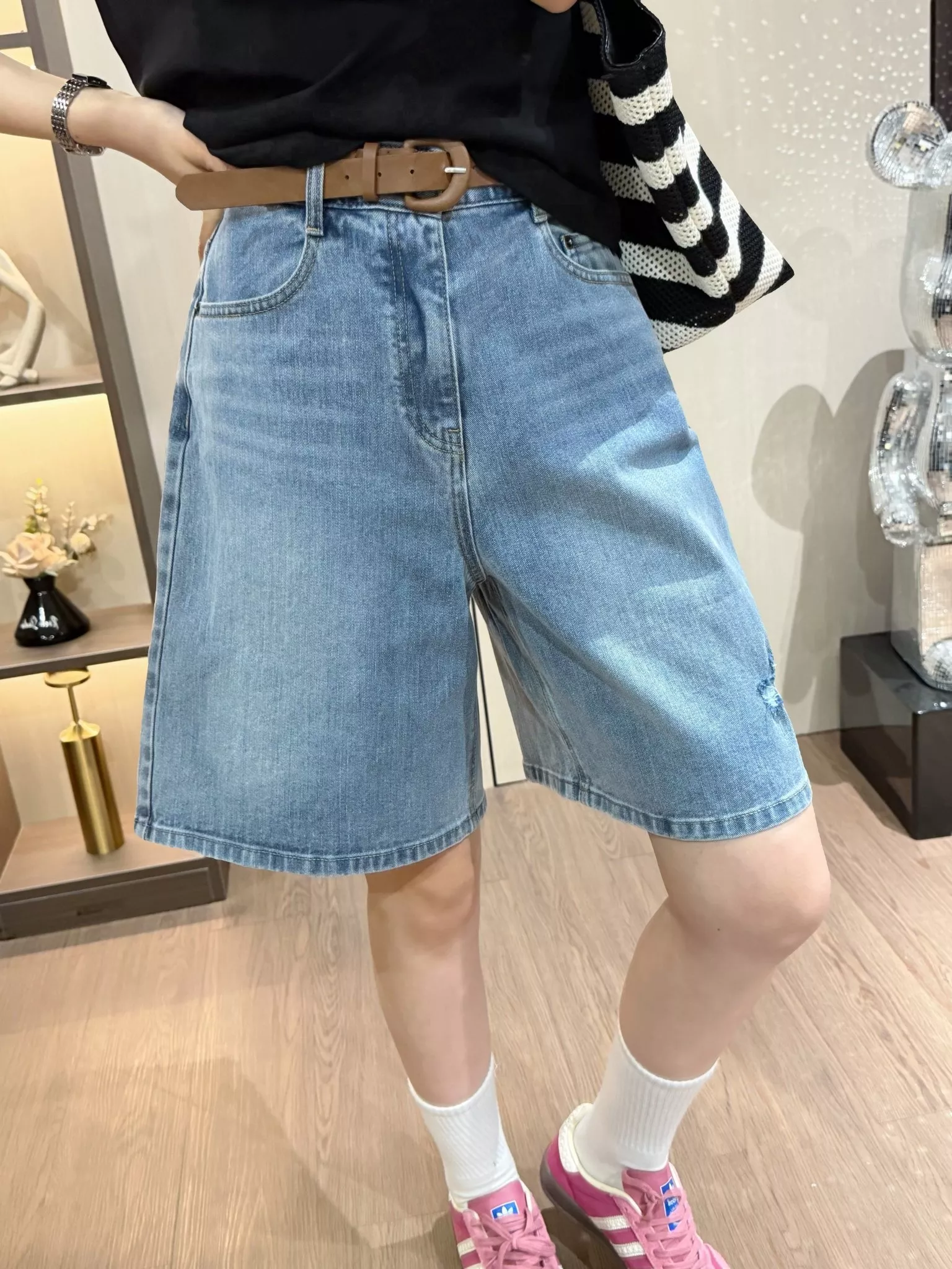 body_b183e1d233210b0d.webp