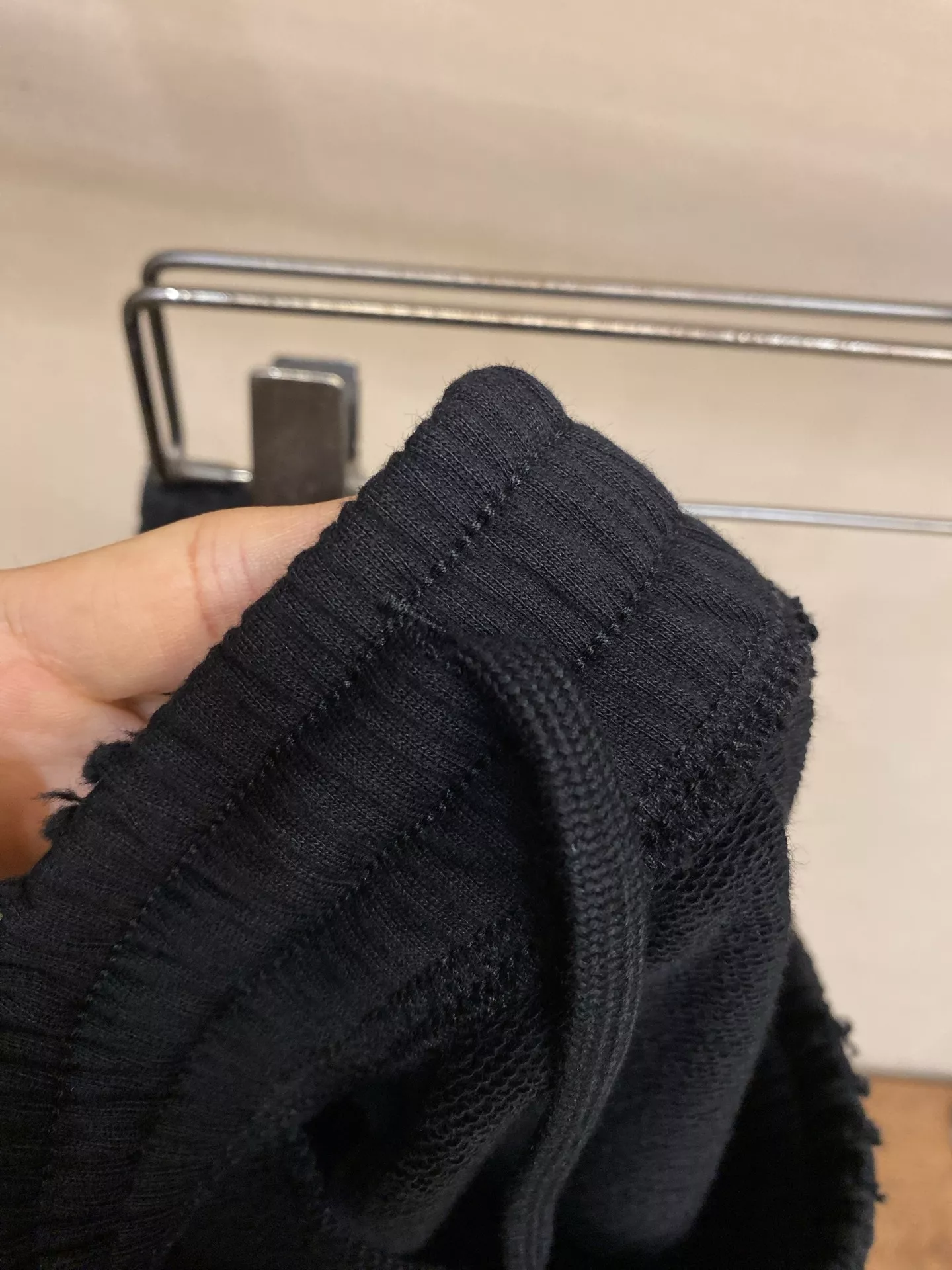 발렌시아가 자수 워싱 캐주얼 반바지 상세 이미지 4