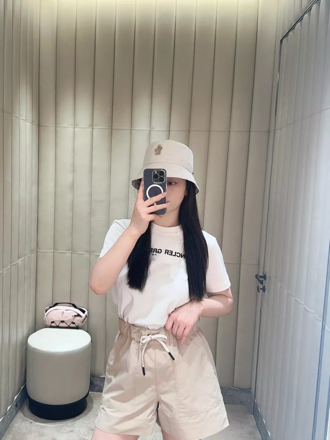 몽클레어 로고 프린트 코튼 티셔츠 상세 이미지 24