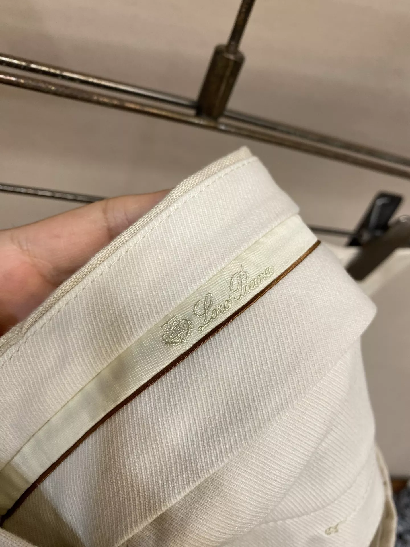 로로피아나 린넨 턱 하프 팬츠 상세 이미지 3