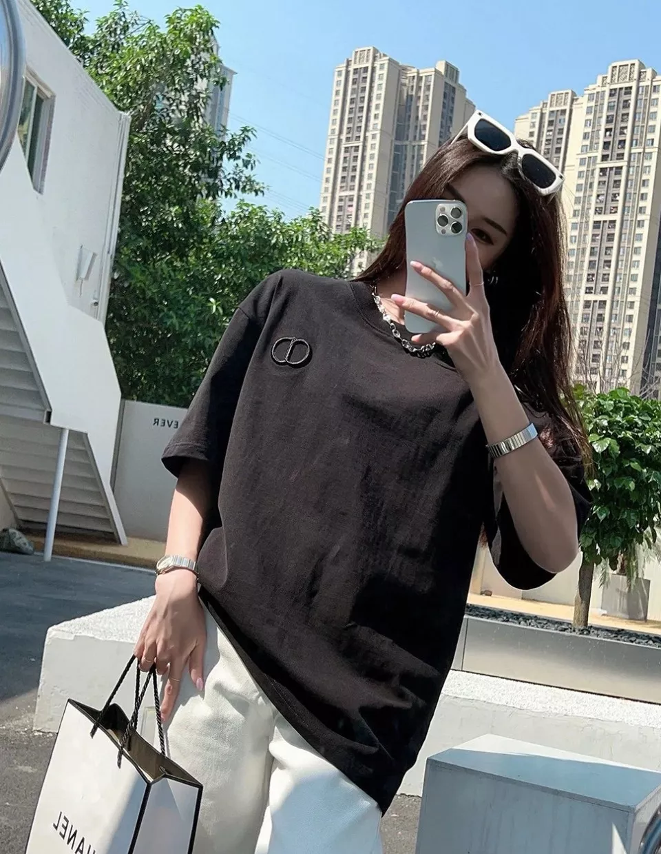 디올 CD 자수 루즈핏 코튼 티셔츠 상세 이미지 9