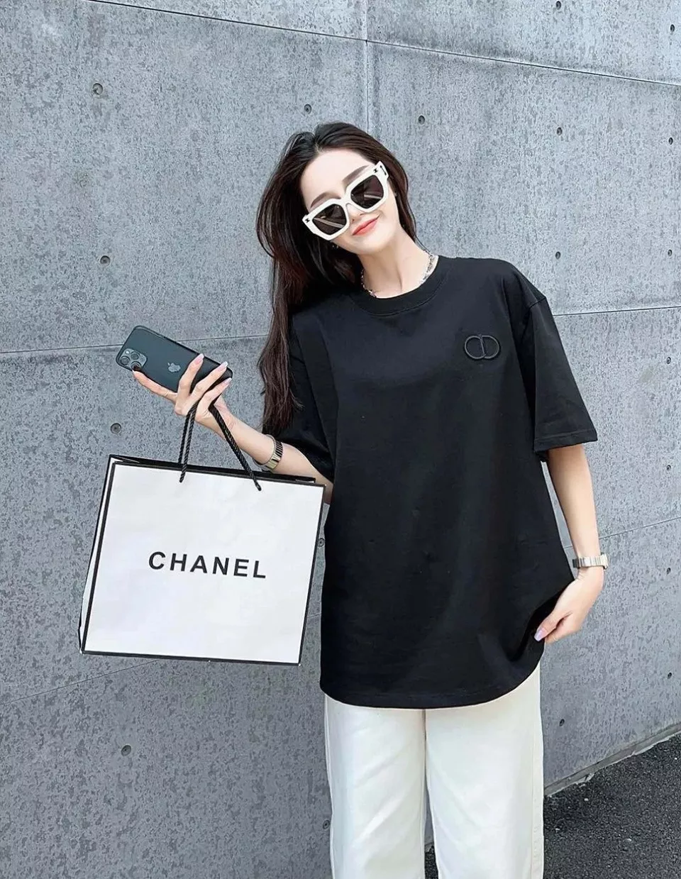 디올 CD 자수 루즈핏 코튼 티셔츠 상세 이미지 11