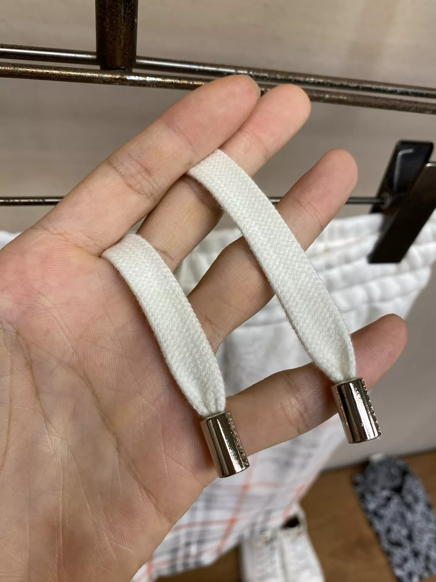 버버리 체크 패턴 밴딩 반바지 상세 이미지 5