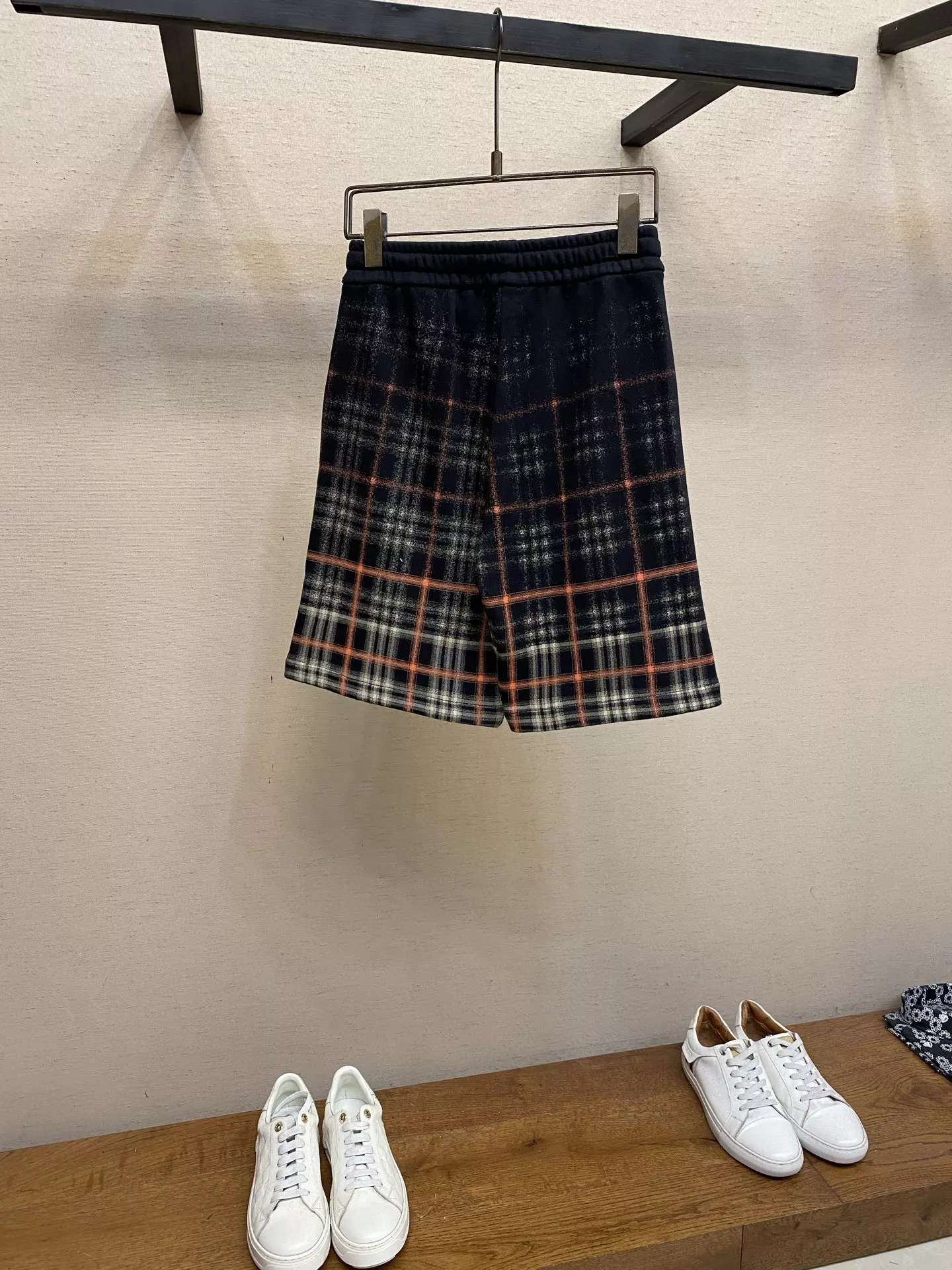 버버리 체크 패턴 밴딩 반바지 상세 이미지 18