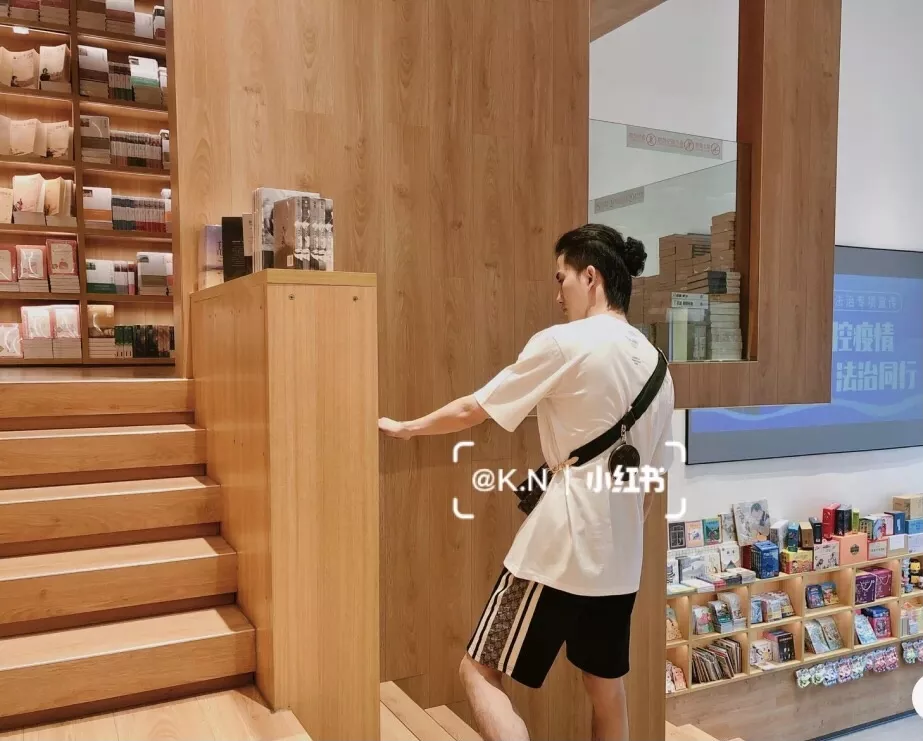 구찌 뱀무늬 자카드 트림 쇼츠 상세 이미지 16