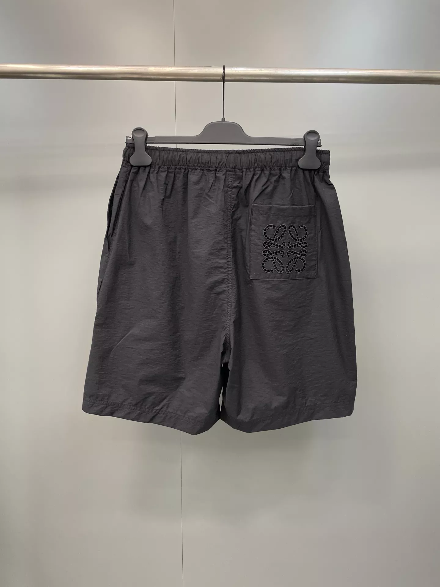 로에베 아나그램 자수 펀칭 쇼츠 상세 이미지 2