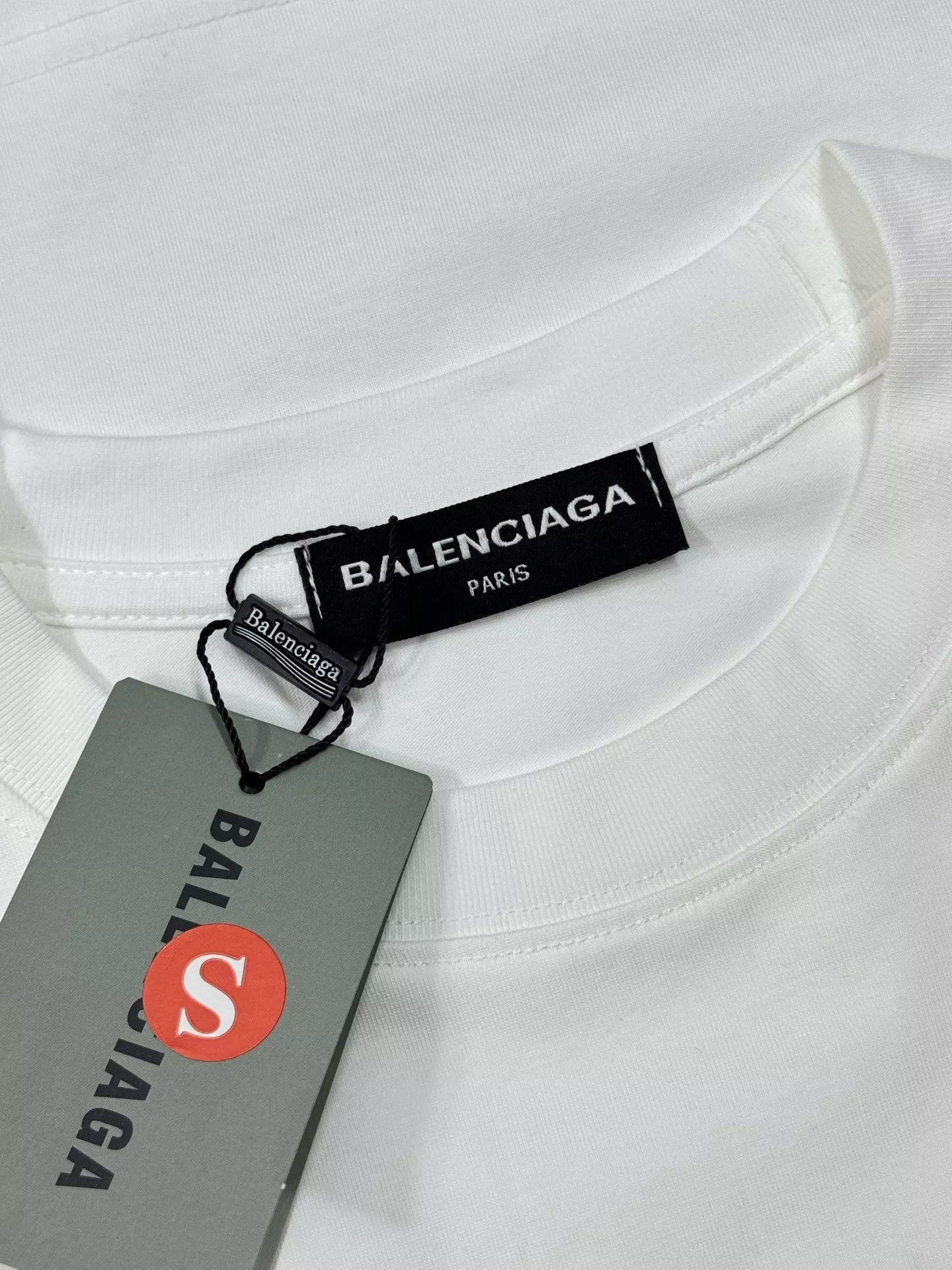 발렌시아가 해양 웨이브 자수 로고 오버핏 반팔 상의 상세 이미지 8