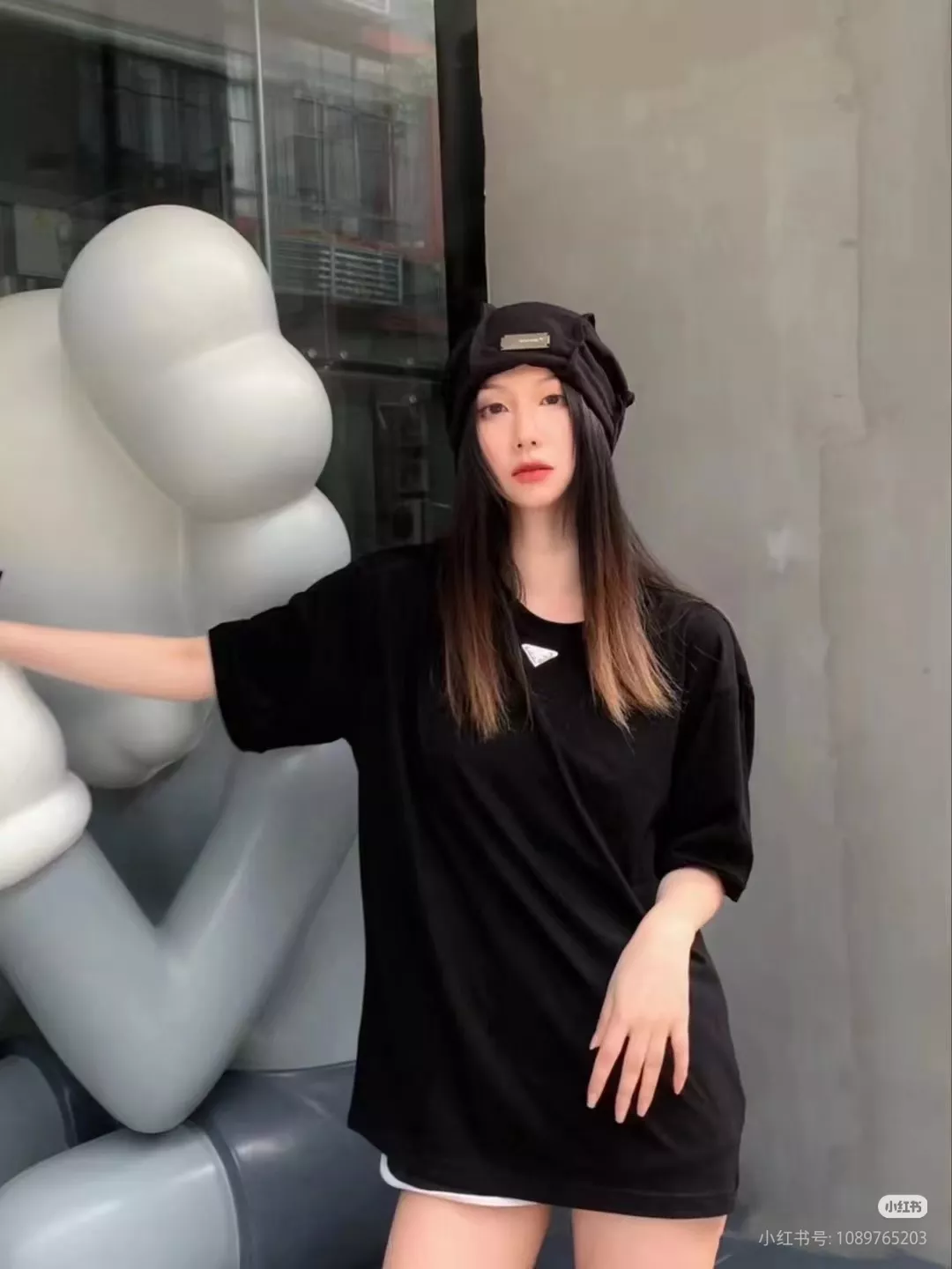프라다 삼각 장식 라운드넥 반소매 탑 상세 이미지 13