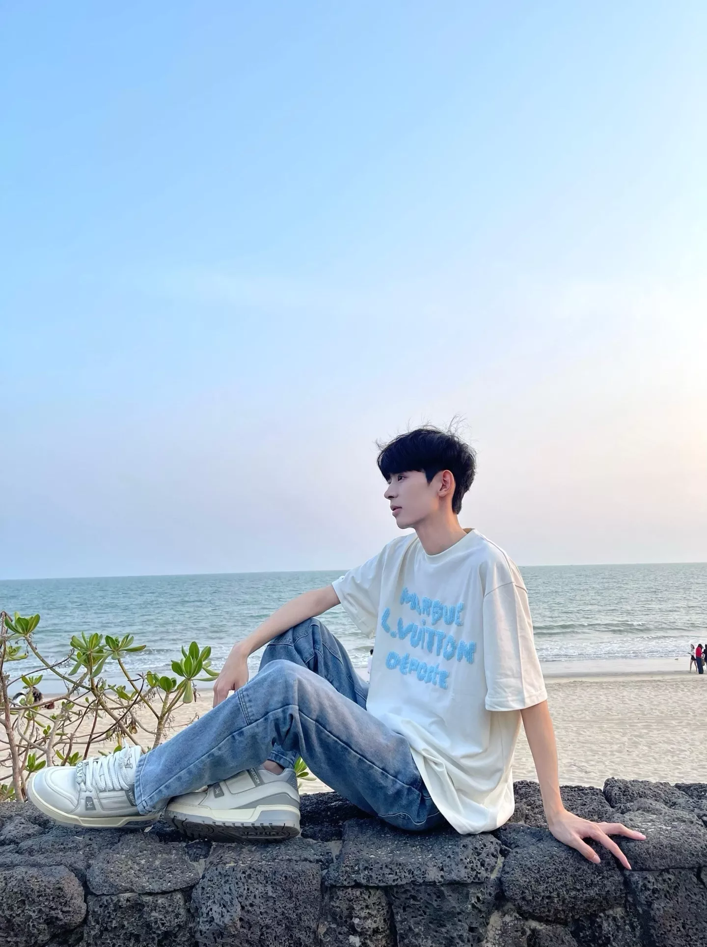루이비통 슬로건 자수 반소매 상의 상세 이미지 18