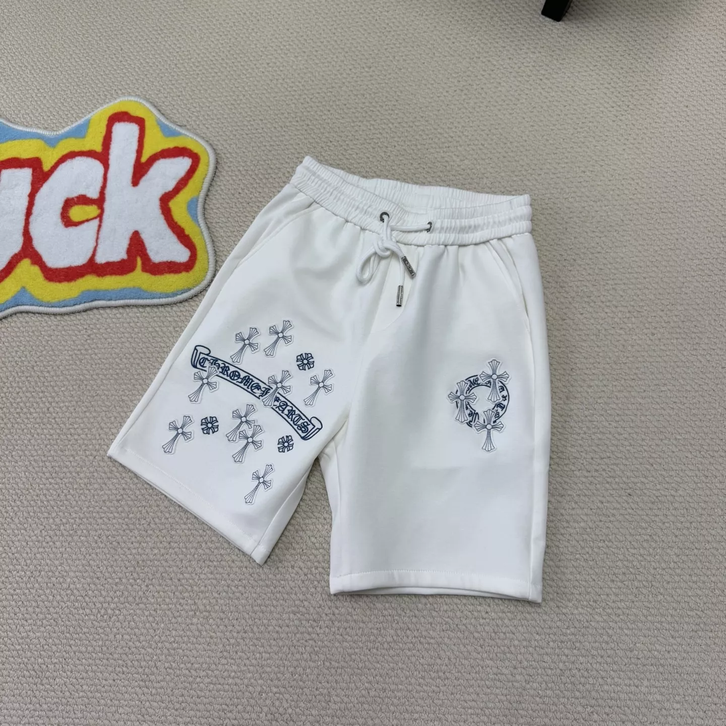 크롬하츠 십자가 자수 밴딩 반바지 상세 이미지 5