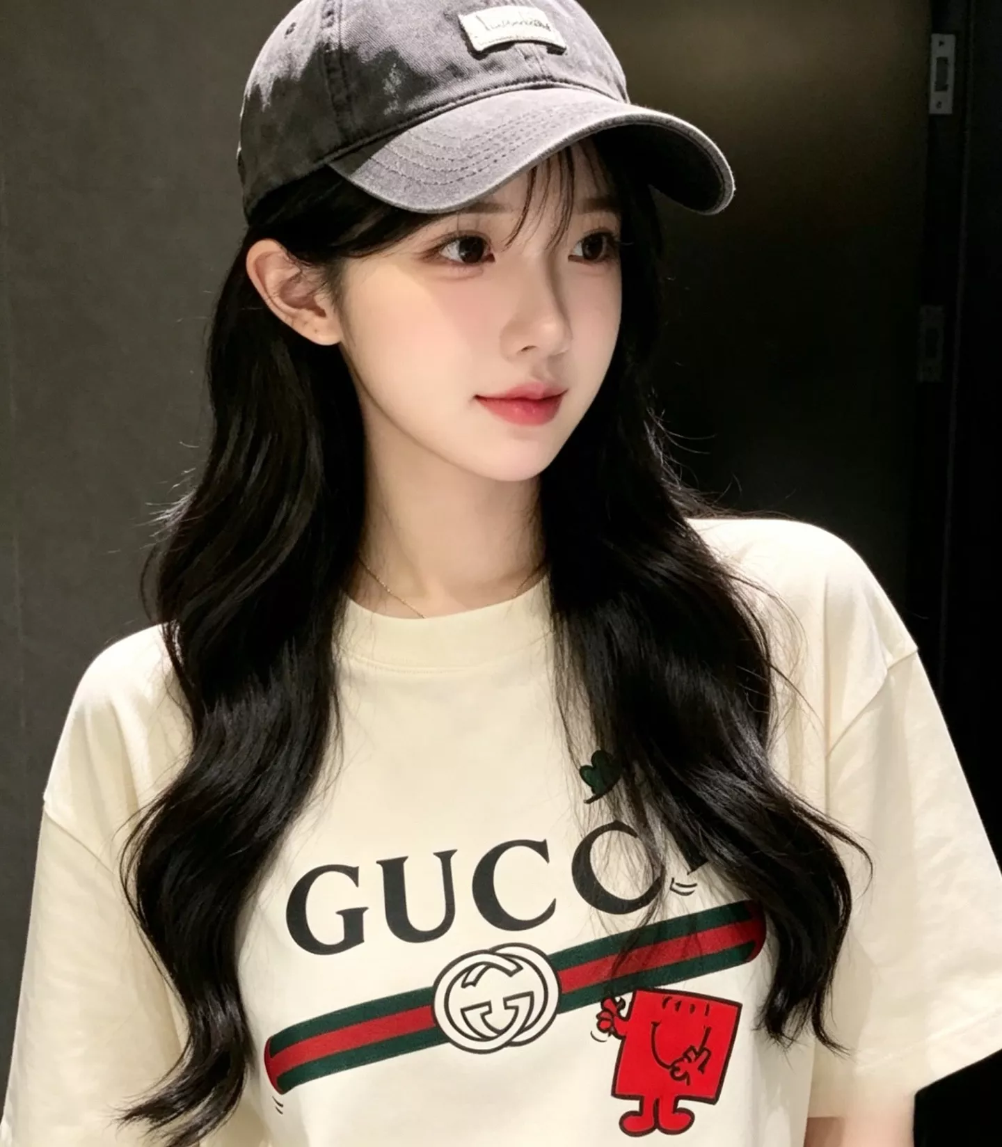 구찌 스마일 로고 라운드 티셔츠 상세 이미지 19