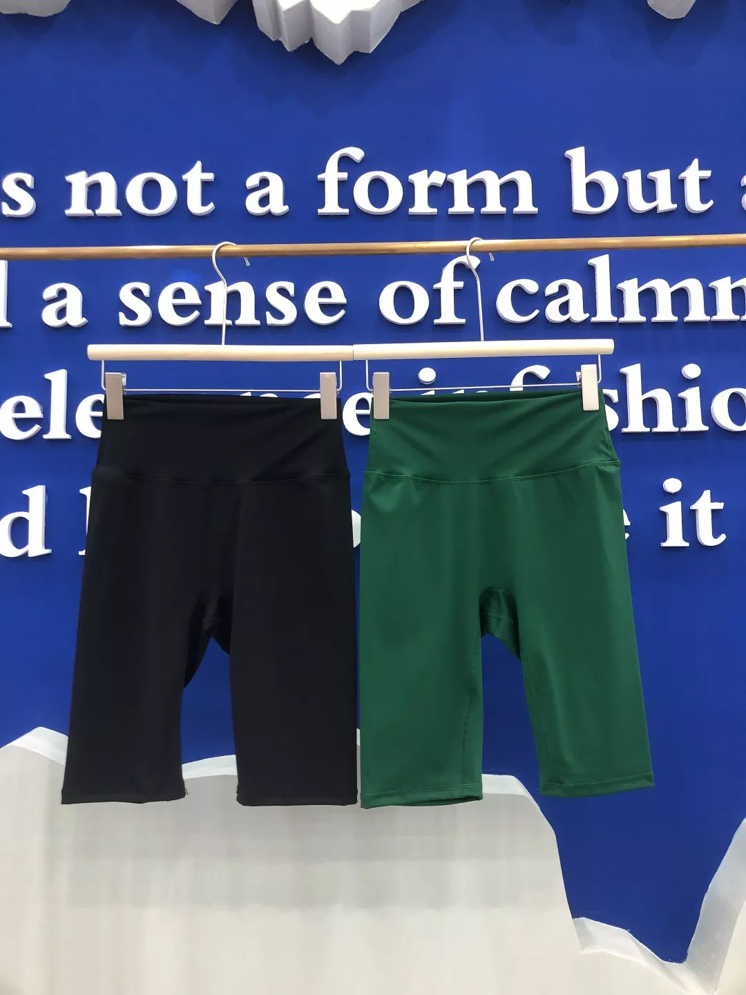 룰루레몬 하이라이즈 요가 5부 팬츠 상세 이미지 3