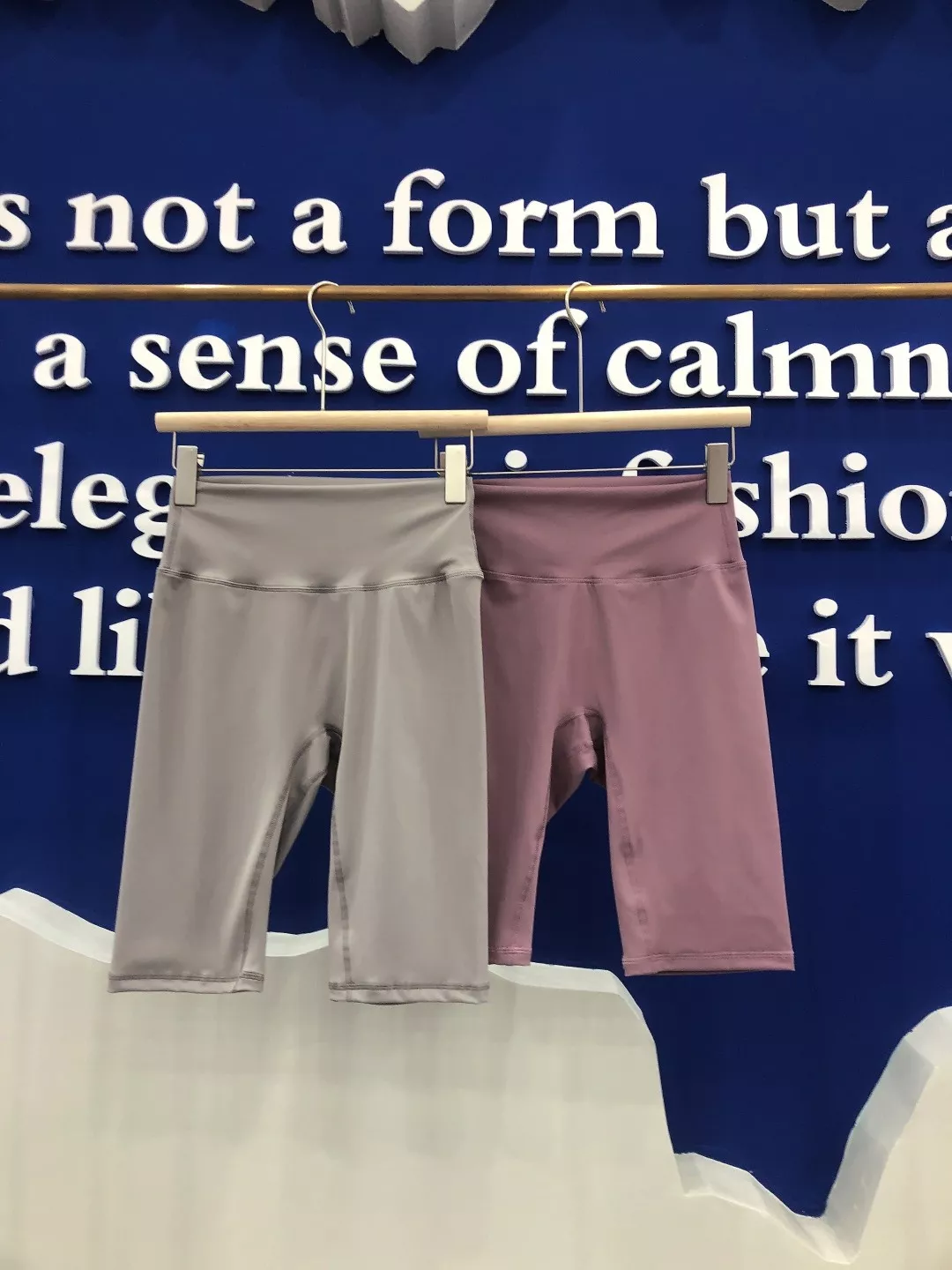 룰루레몬 하이라이즈 요가 5부 팬츠 상세 이미지 2