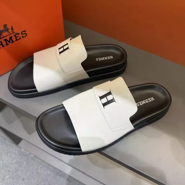 에르메스 H 로고 레더 슬라이드