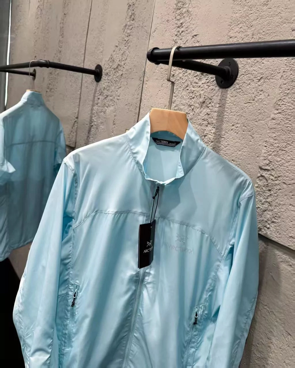 아크테릭스 스쿼미시 스탠드넥 바람막이 상세 이미지 12