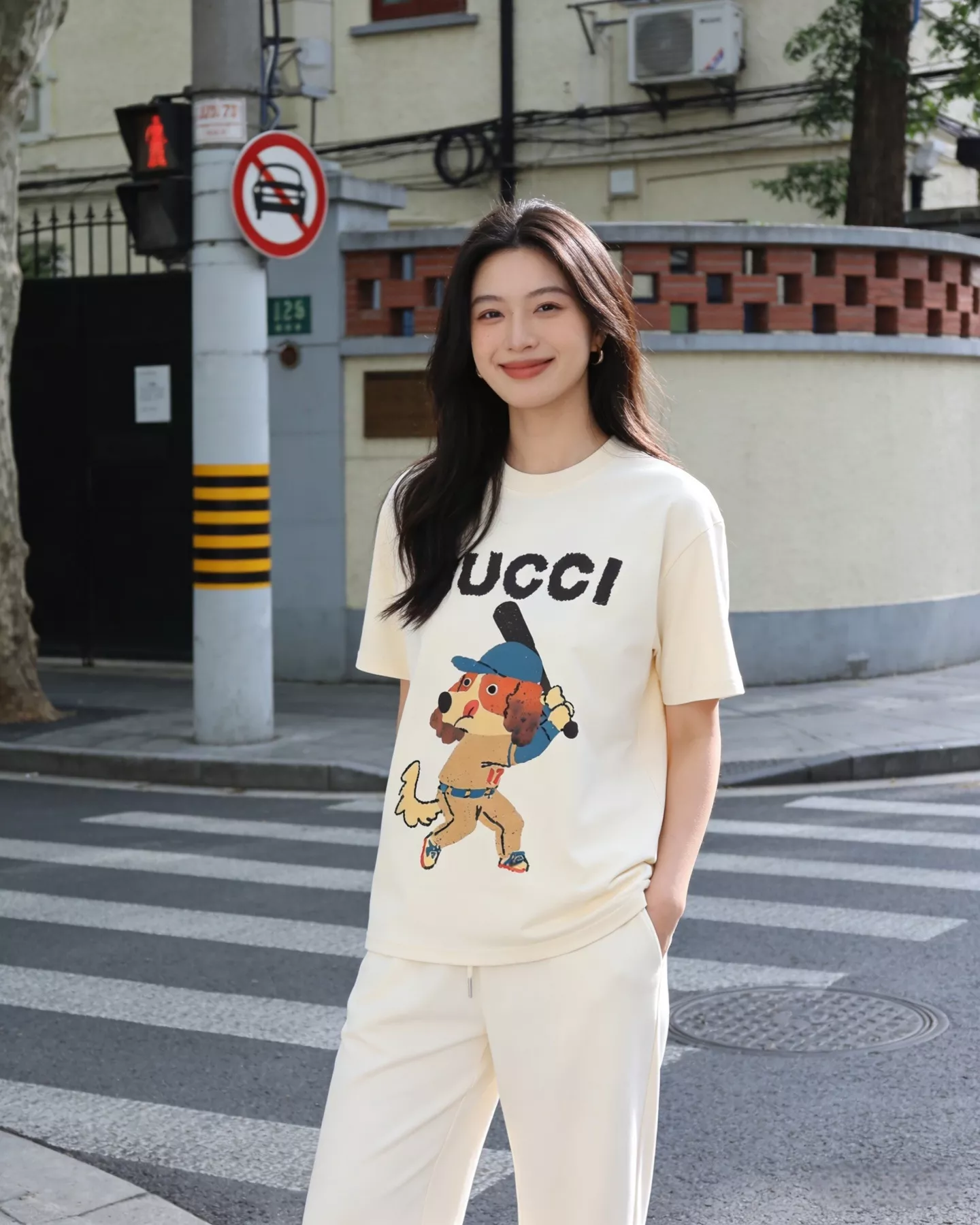 구찌 카툰 초상 강아지 프린트 라운드넥 반팔 상세 이미지 15