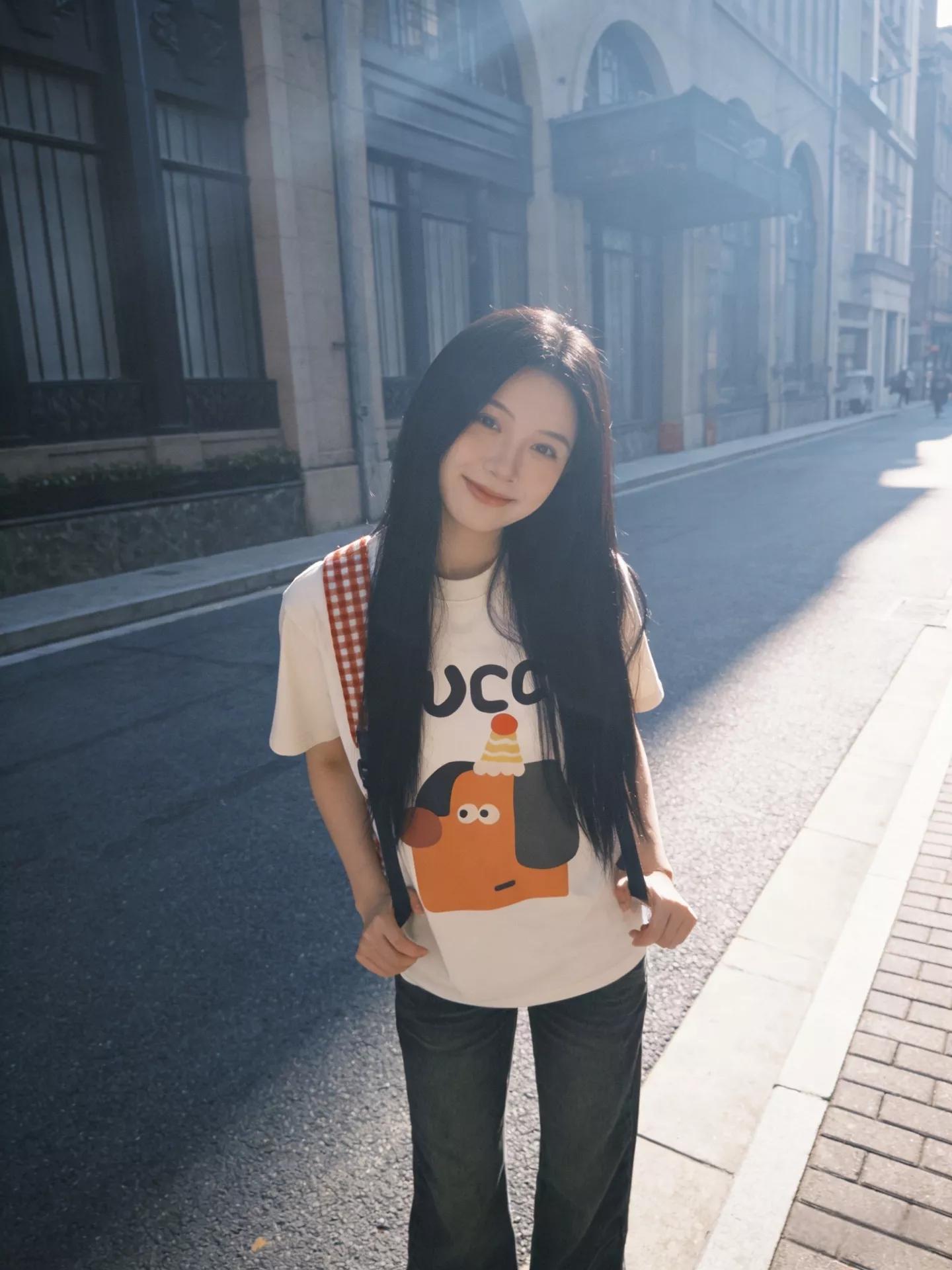 구찌 카툰 초상화 프린트 라운드 반팔 상의 상세 이미지 13