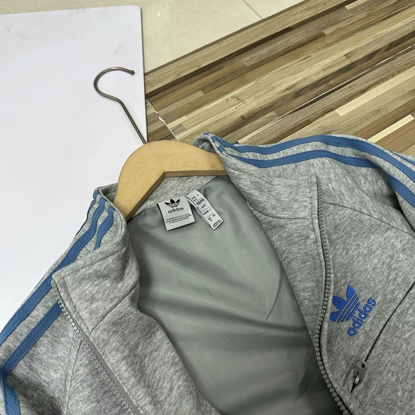 아디다스 삼선 스탠드넥 자수 로고 아우터 상세 이미지 7