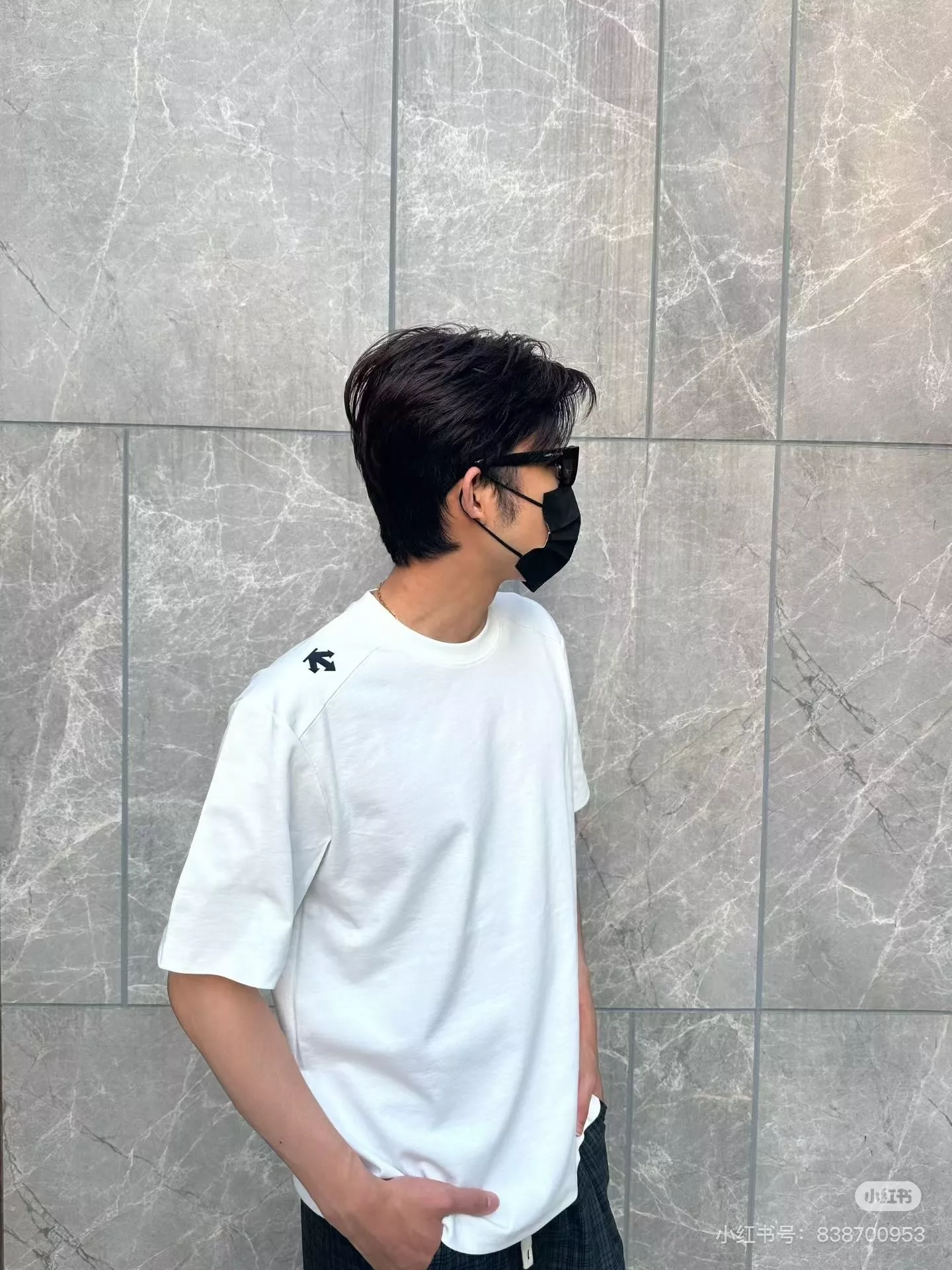 데상트 로고 포인트 오버사이즈 반팔 상의 상세 이미지 23