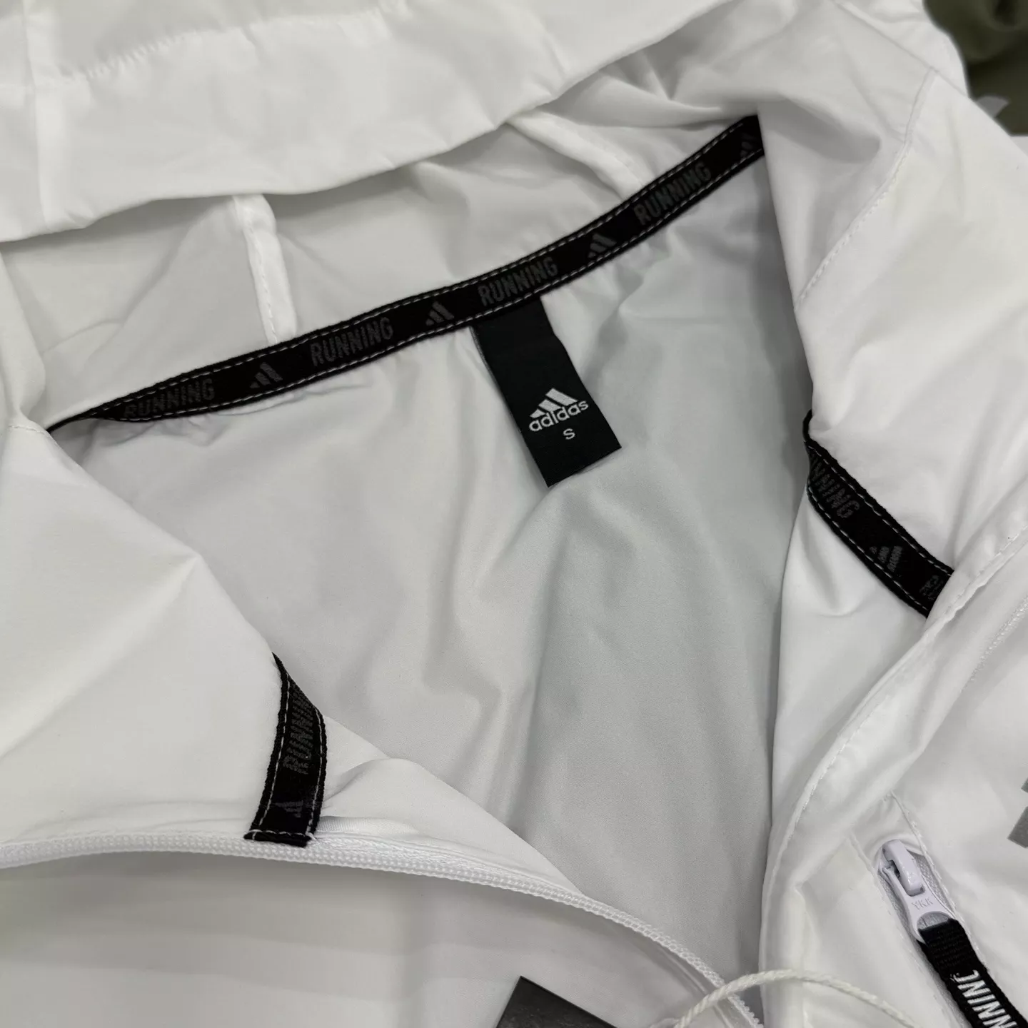 아디다스 삼선 후드 바람막이 자켓 상세 이미지 10