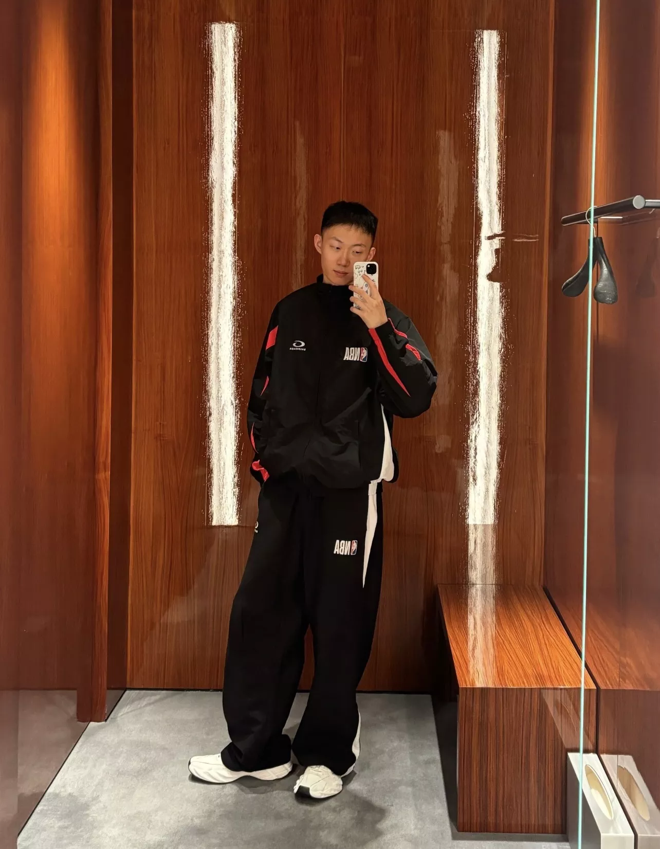 발렌시아가 NBA 협업 10번 스포츠 재킷 상세 이미지 40