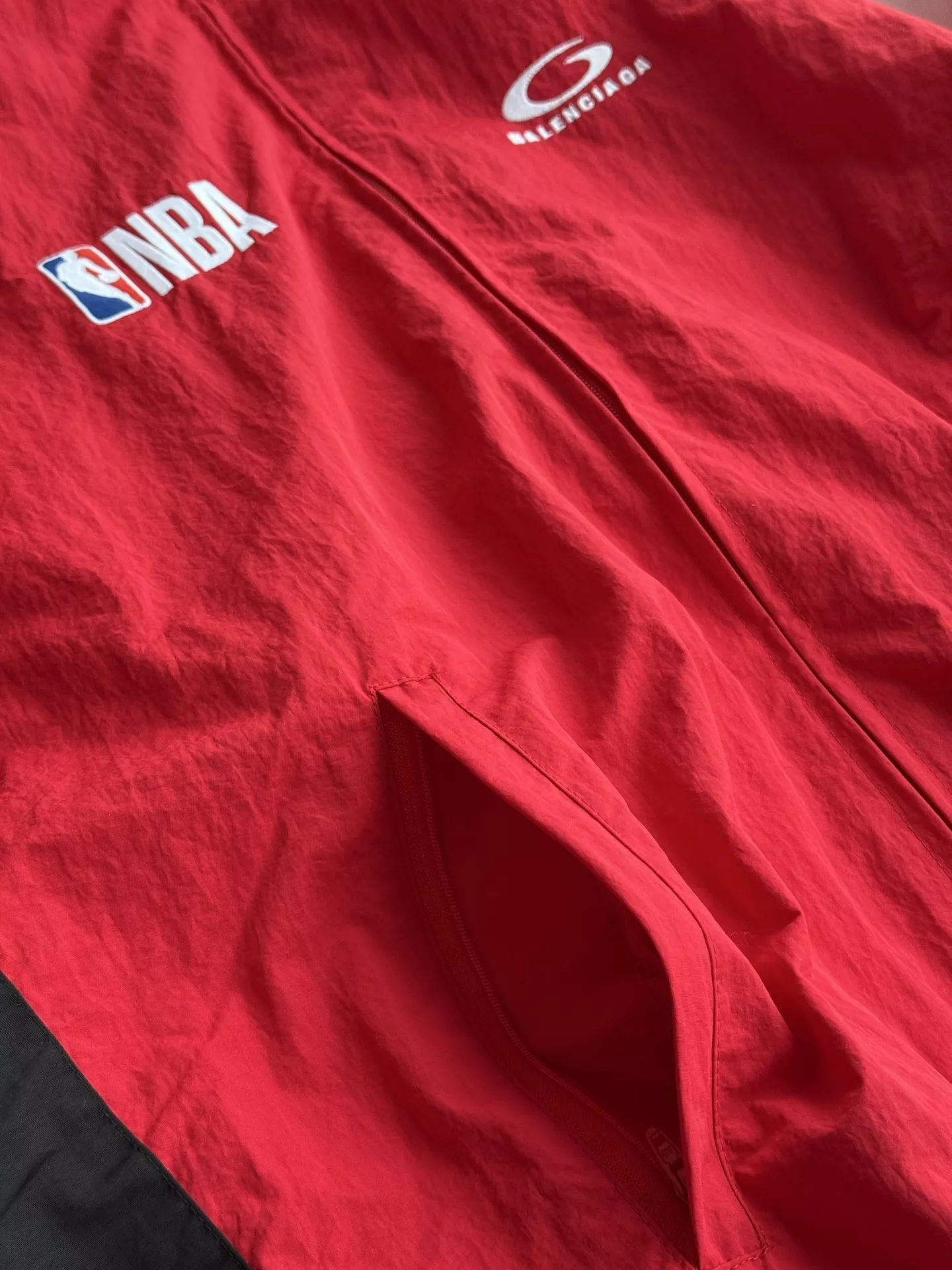 발렌시아가 NBA 협업 10번 스포츠 재킷 상세 이미지 17
