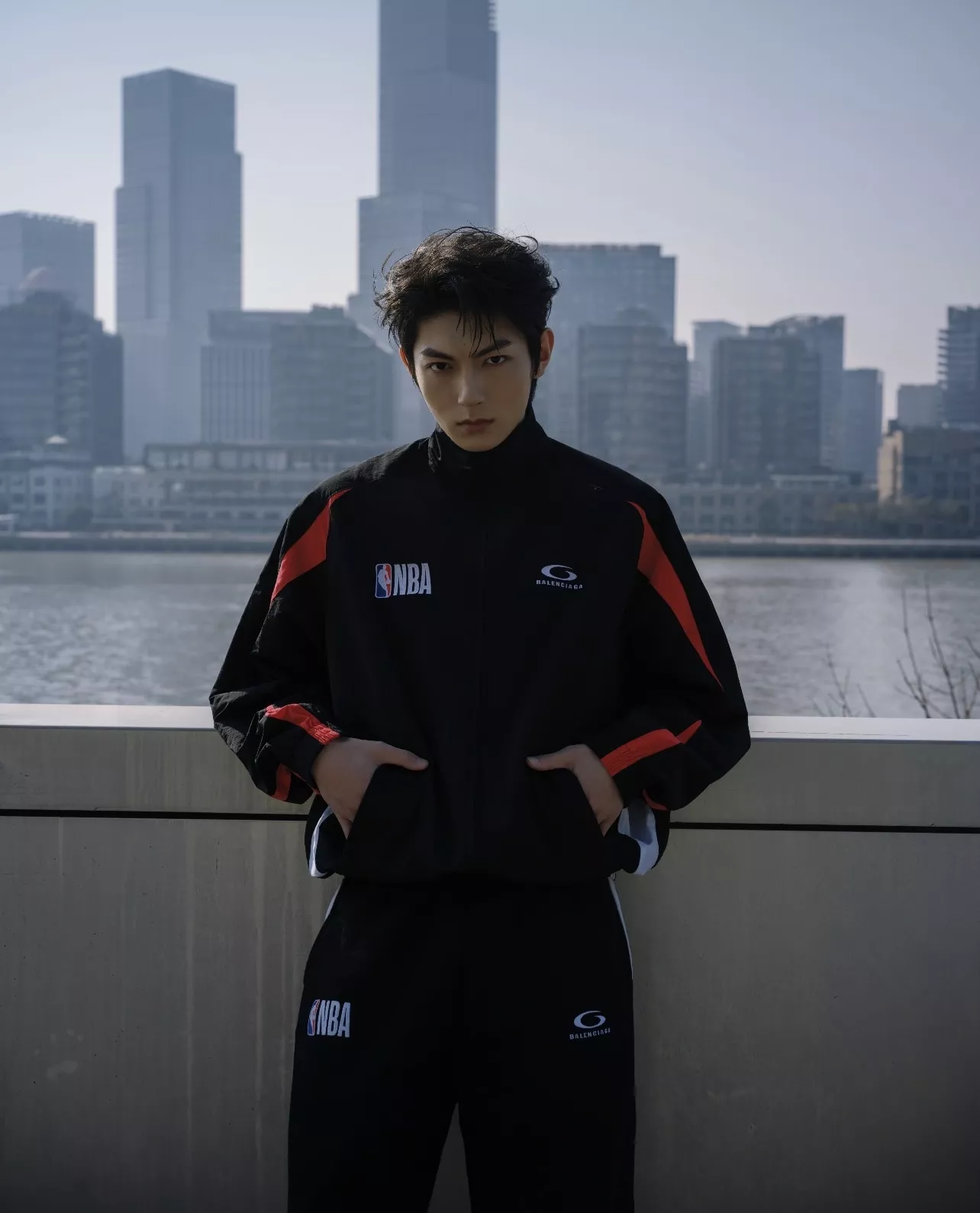 발렌시아가 NBA 협업 10번 스포츠 재킷 상세 이미지 42