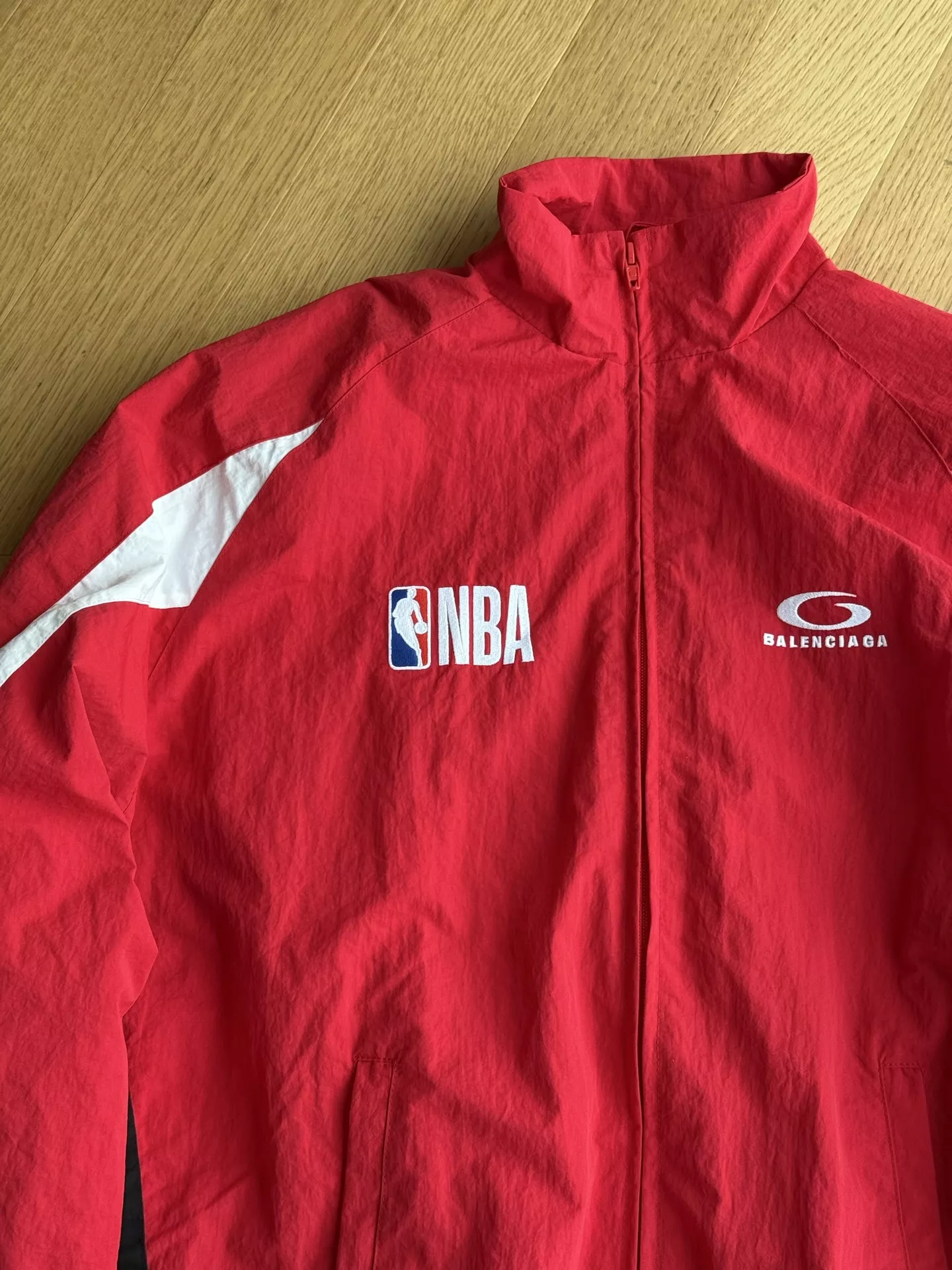 발렌시아가 NBA 협업 10번 스포츠 재킷 상세 이미지 7