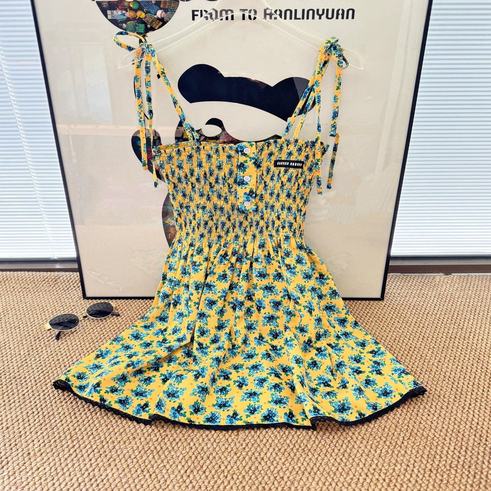 미우미우 플라워 패턴 슬리브리스 미니 드레스