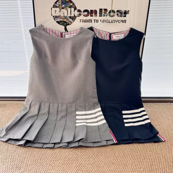 톰브라운 아카데미 플리츠 민소매 드레스