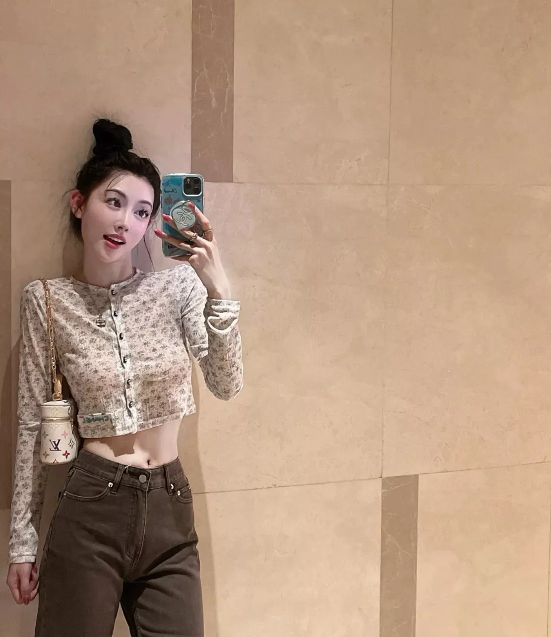 샤넬 빈티지 무드 블루 플라워 경량 가디건 상세 이미지 30