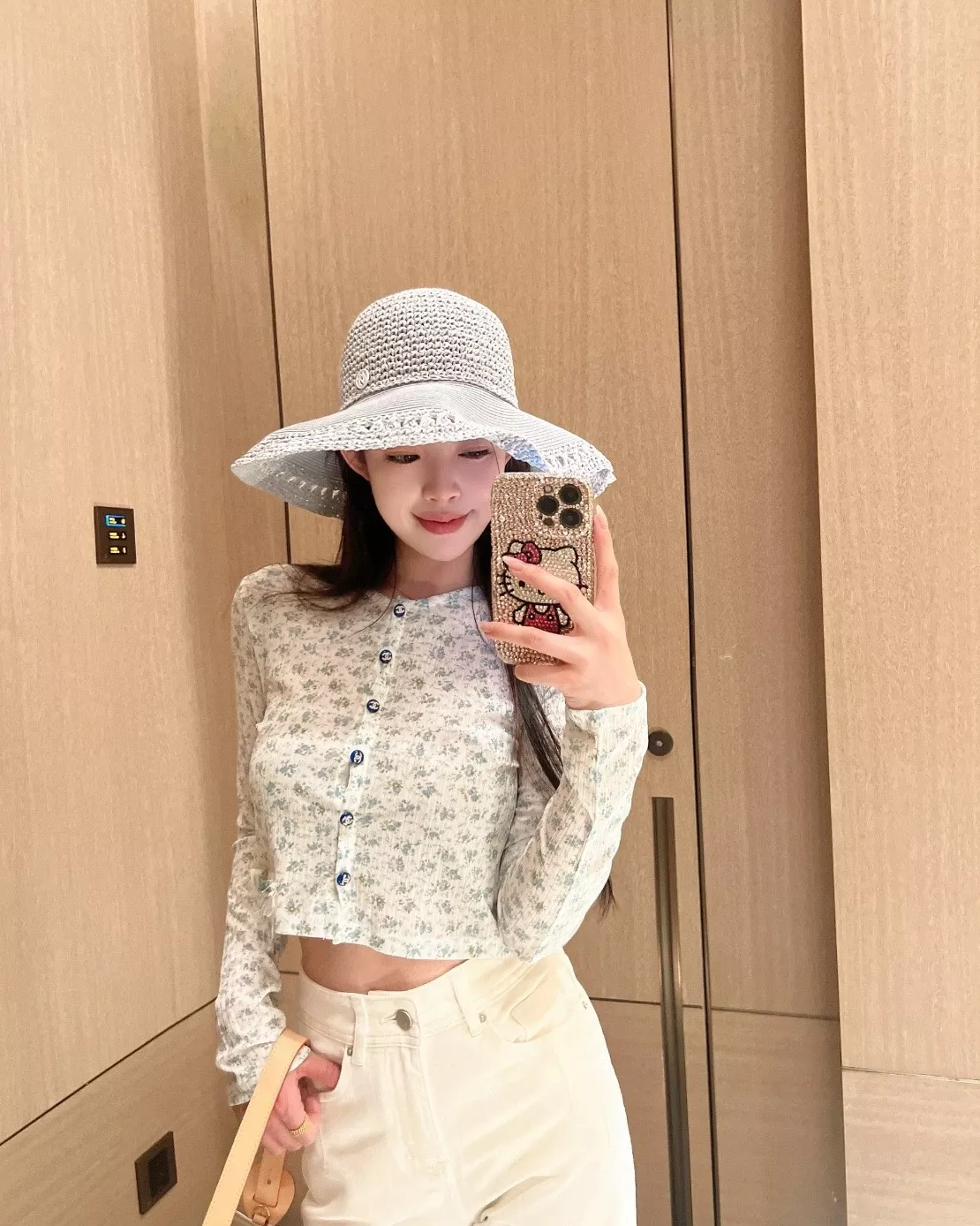 샤넬 빈티지 무드 블루 플라워 경량 가디건 상세 이미지 19