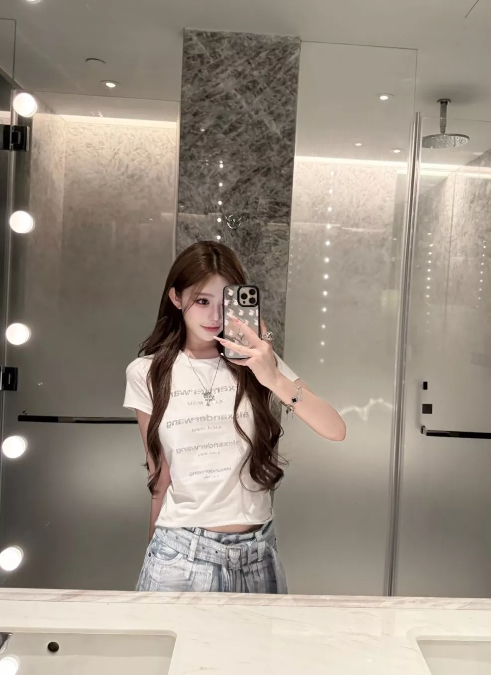 알렉산더왕 라인스톤 로고 크롭 반팔 티 상세 이미지 24