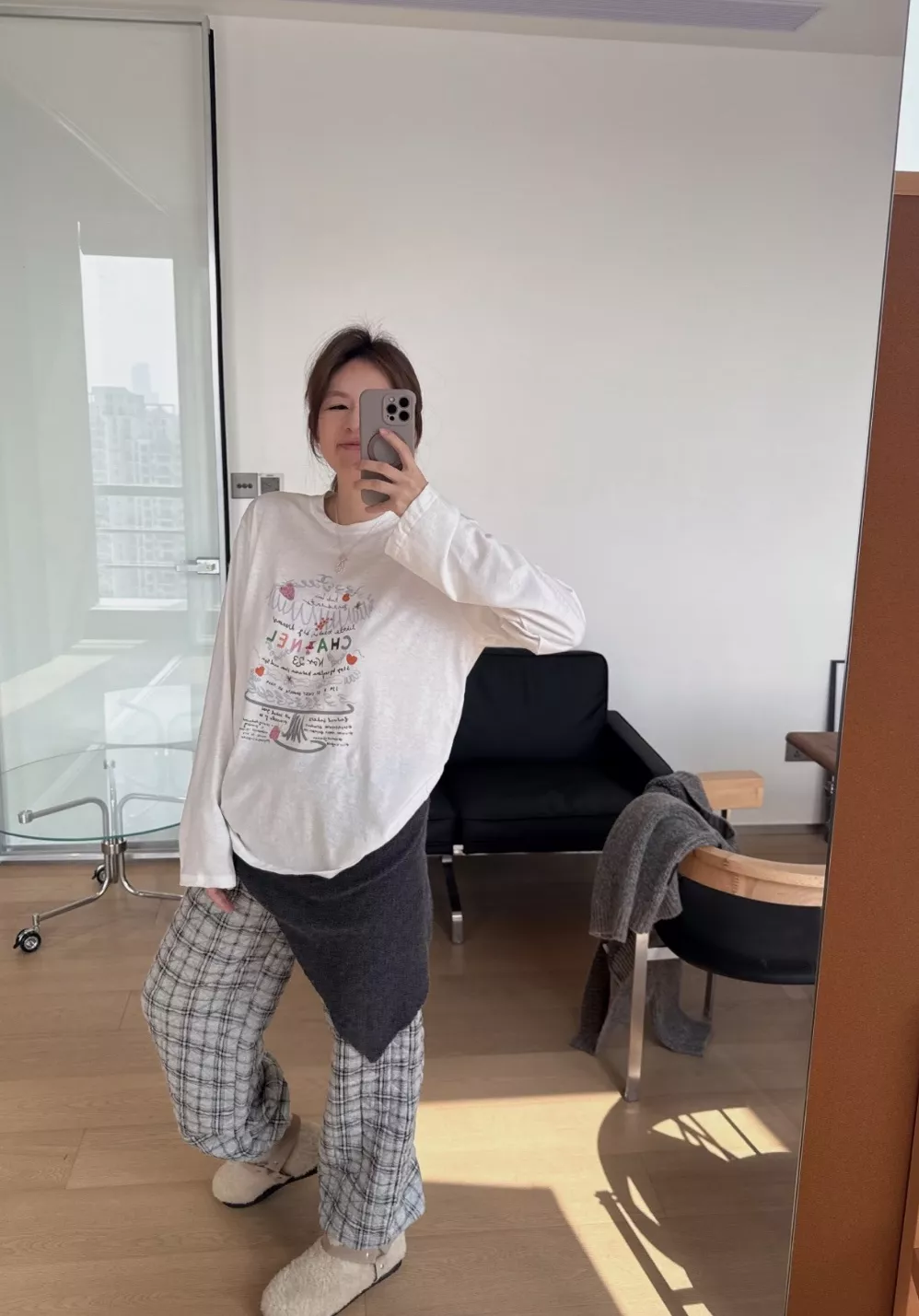 샤넬 컬러 드로잉 큐빅 포인트 선케어 상의 상세 이미지 23