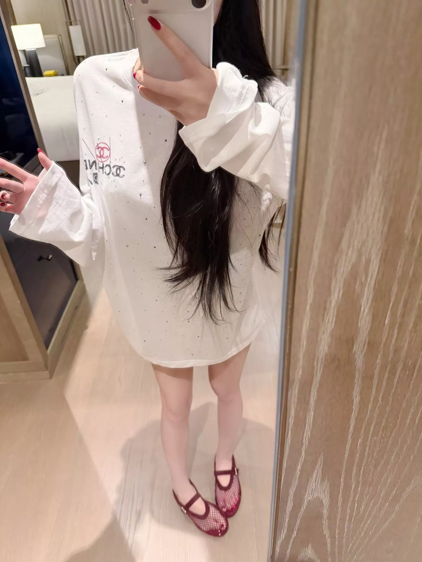 샤넬 드로잉 로고 핫픽스 롱슬리브 탑 상세 이미지 23