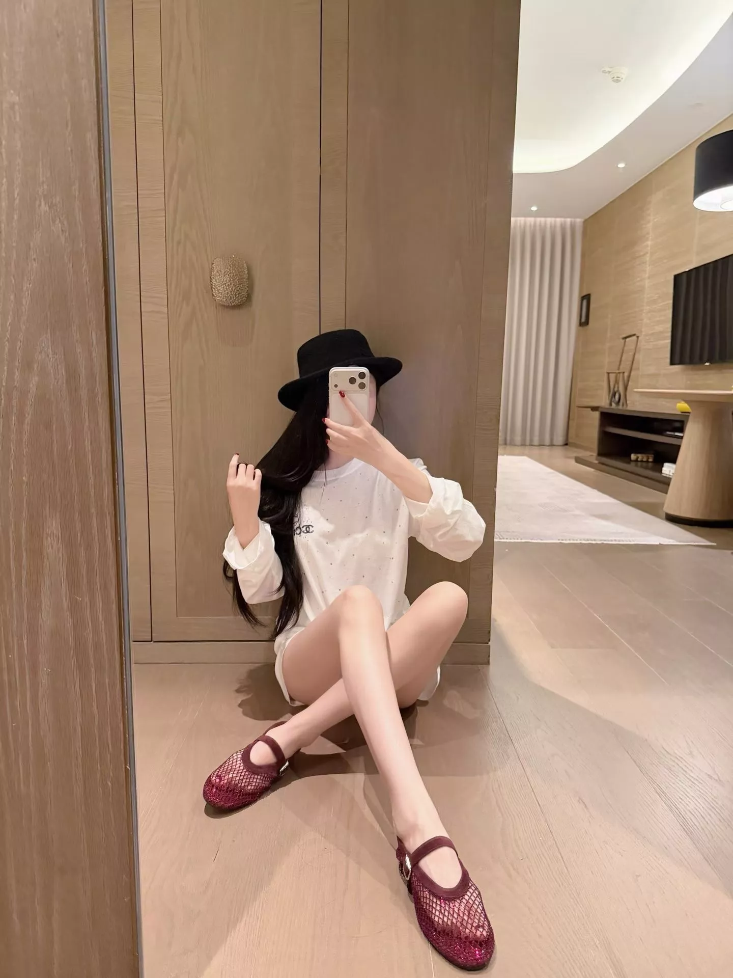 샤넬 드로잉 로고 핫픽스 롱슬리브 탑 상세 이미지 22