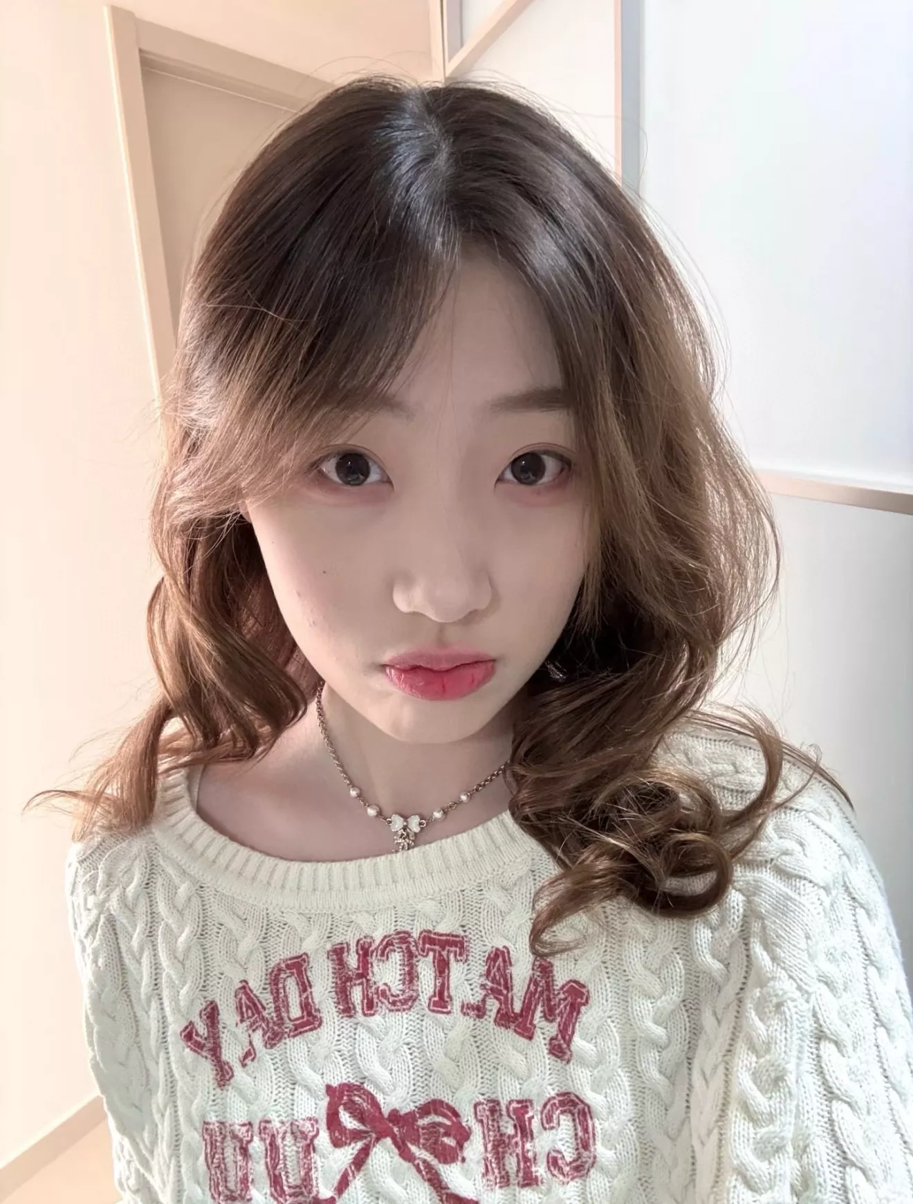 샤넬 진주 리본 장식 체인 네크리스 상세 이미지 27