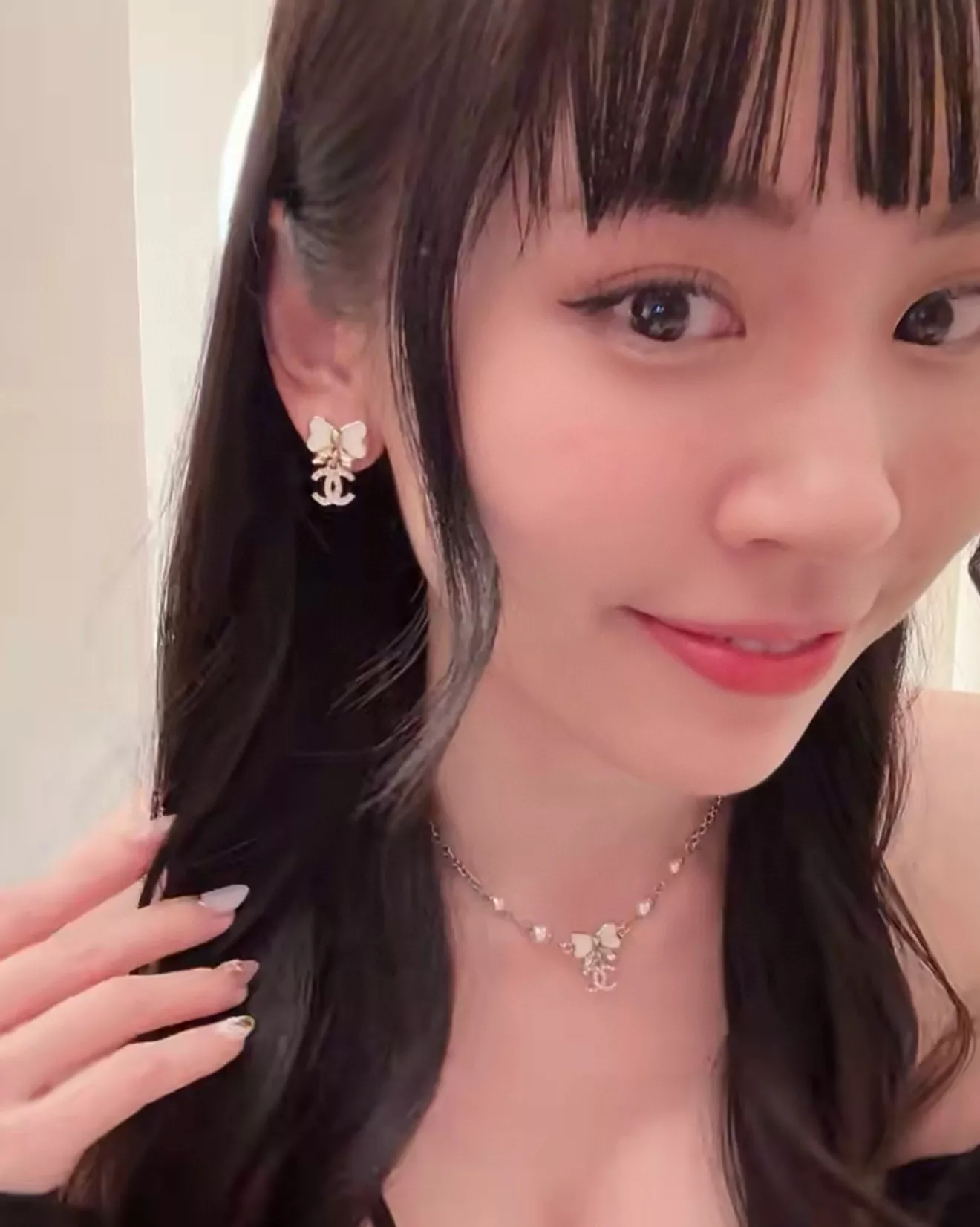 샤넬 진주 리본 장식 체인 네크리스 상세 이미지 14