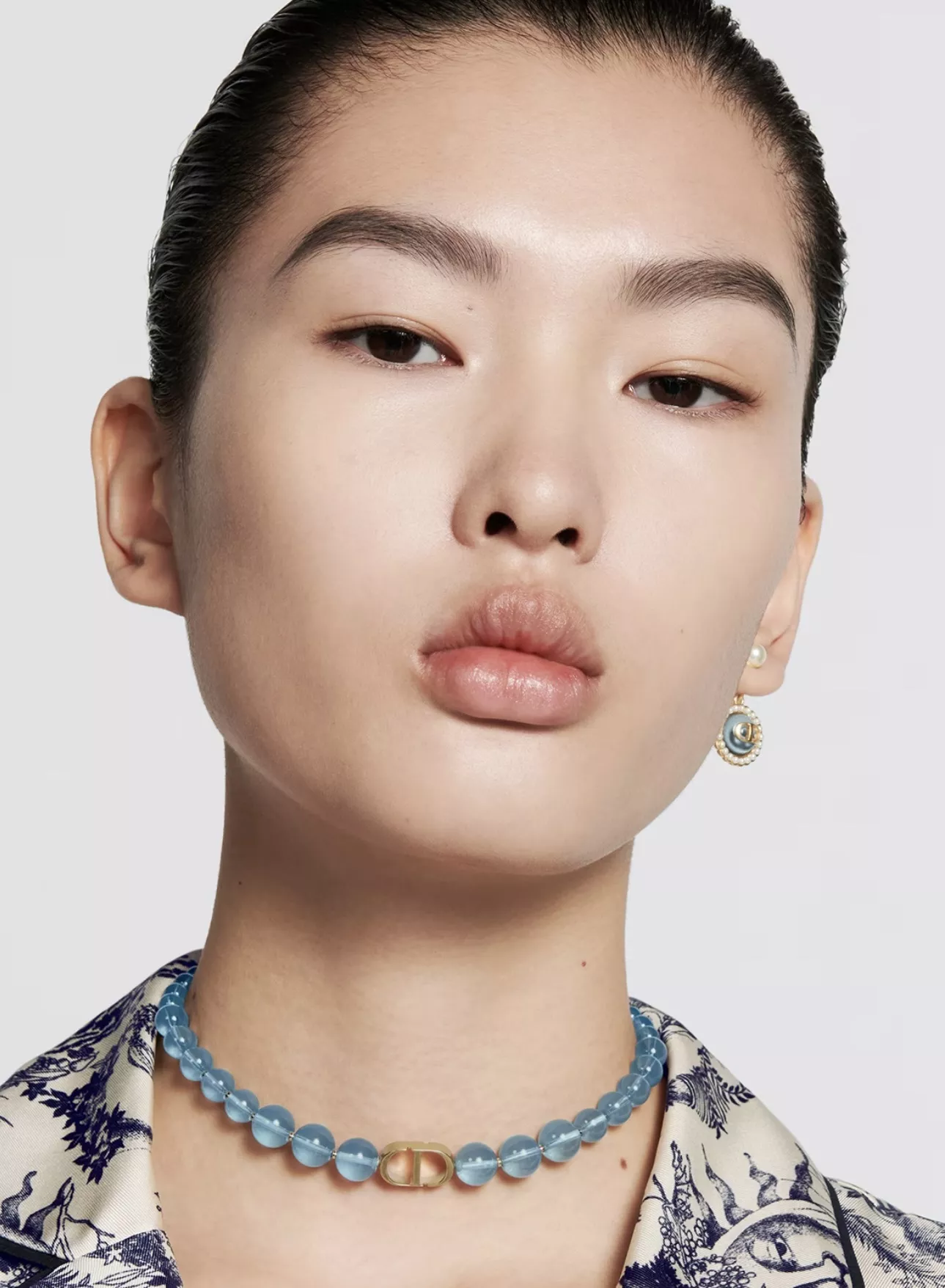 디올 더블 진주 플라워 이어 스터드 상세 이미지 10
