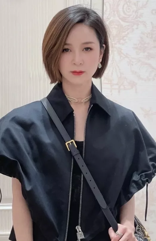디올 더블 진주 플라워 이어 스터드 상세 이미지 13