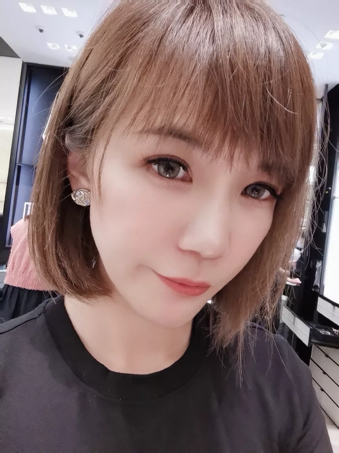 샤넬 원형 씨씨 로고 스터드 이어링 상세 이미지 15