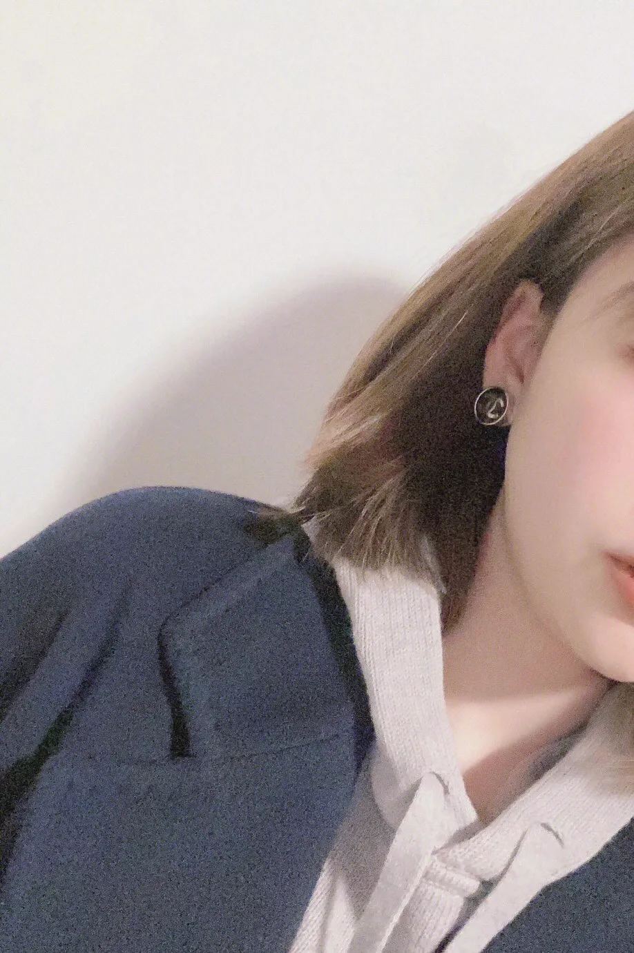 샤넬 원형 로고 이어링 상세 이미지 12