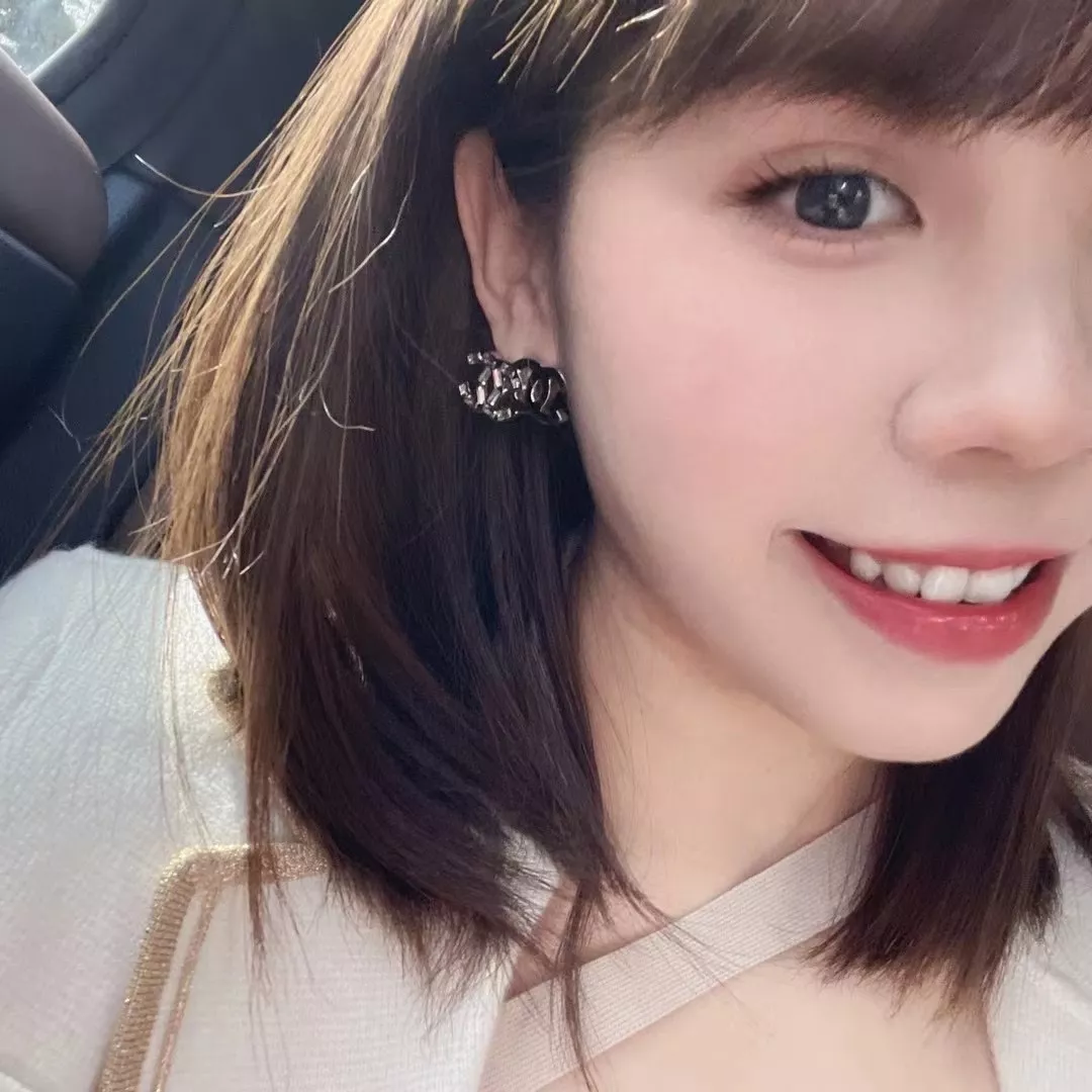 샤넬 비대칭 더블C 로고 이어 장식 상세 이미지 51