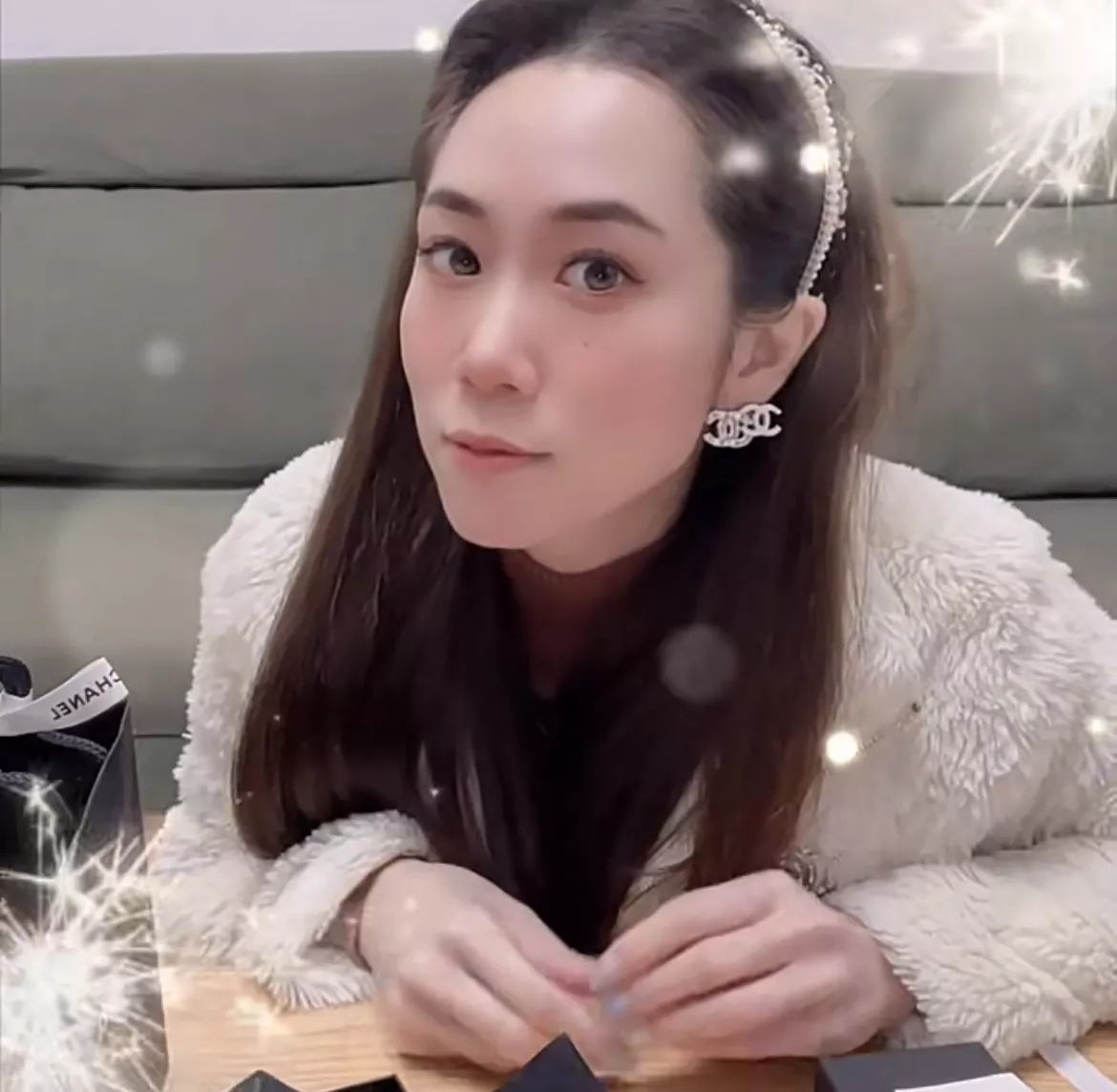 샤넬 비대칭 더블C 로고 이어 장식 상세 이미지 41