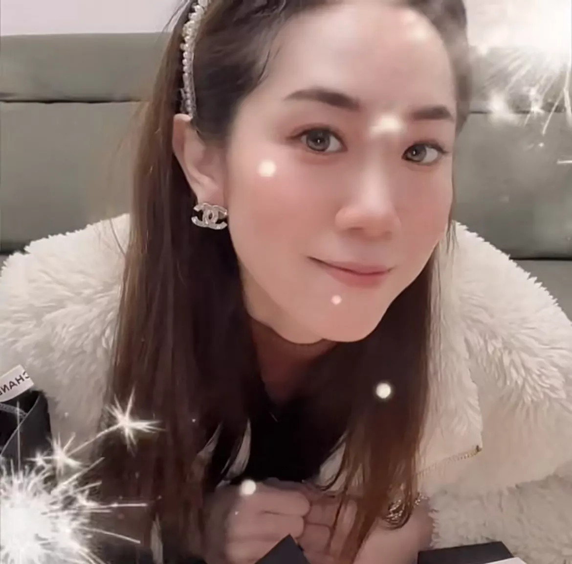 샤넬 비대칭 더블C 로고 이어 장식 상세 이미지 42