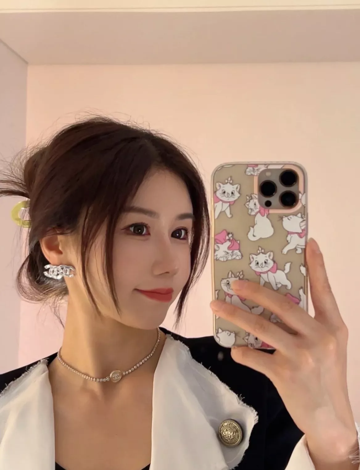 샤넬 비대칭 더블C 로고 이어 장식 상세 이미지 55